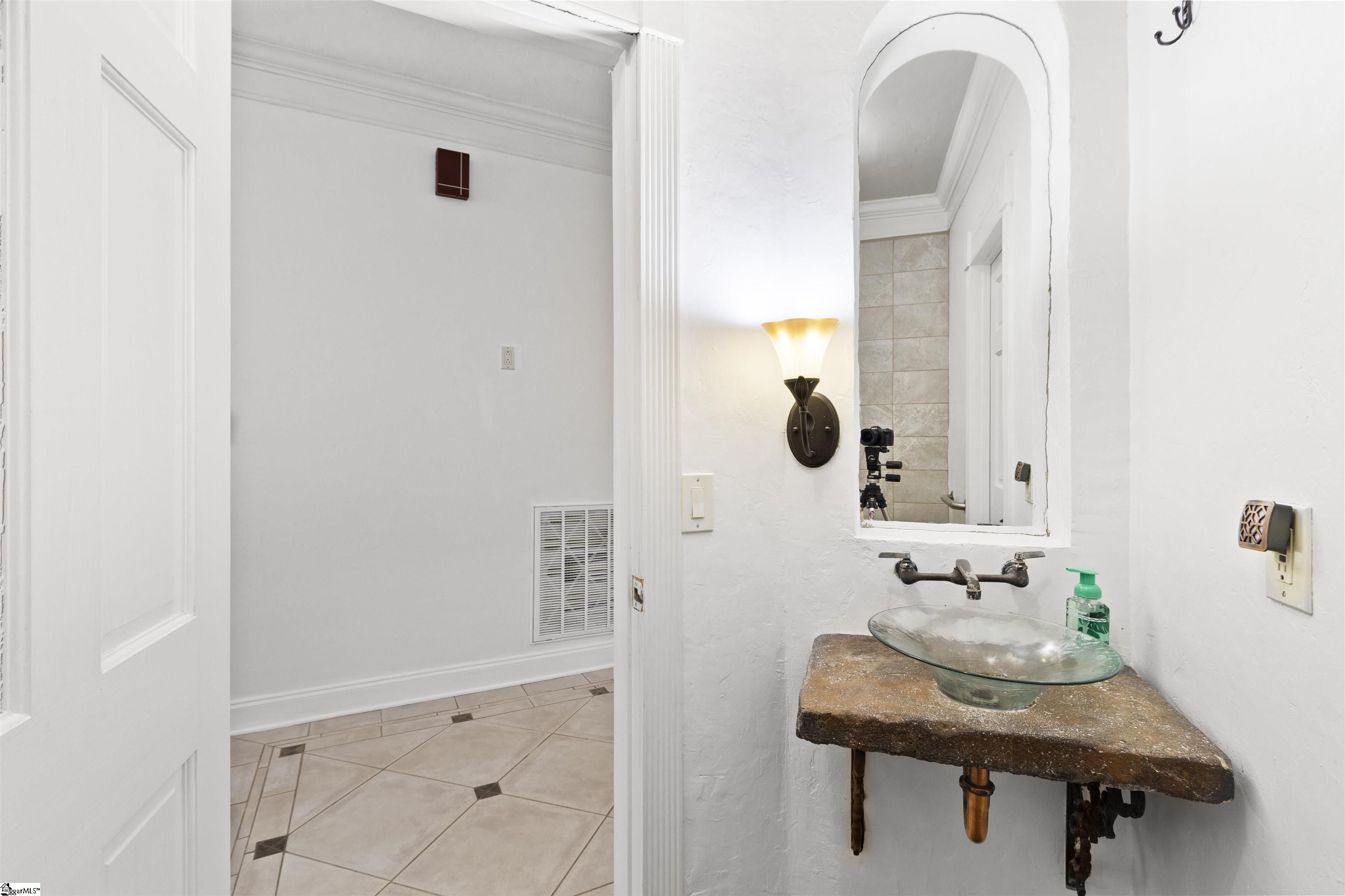 1311 Moore Road Property Photo 18