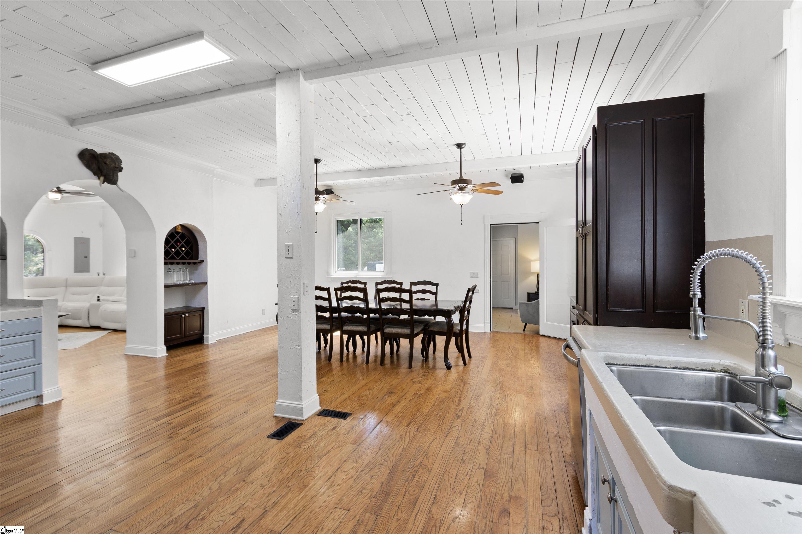 1311 Moore Road Property Photo 19