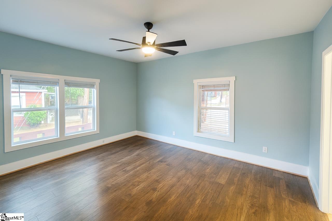 795 Howard Street Property Photo 4