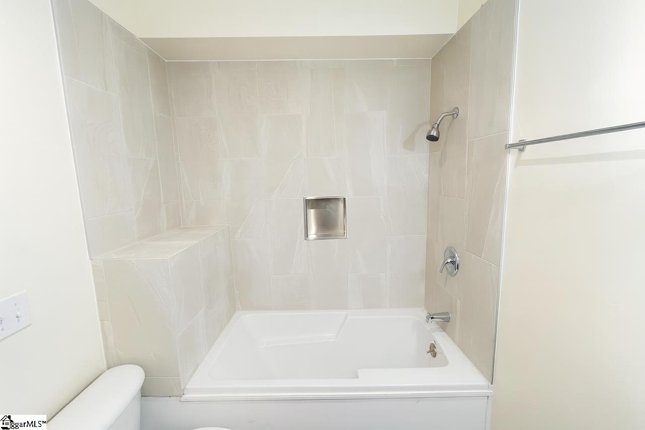 795 Howard Street Property Photo 6