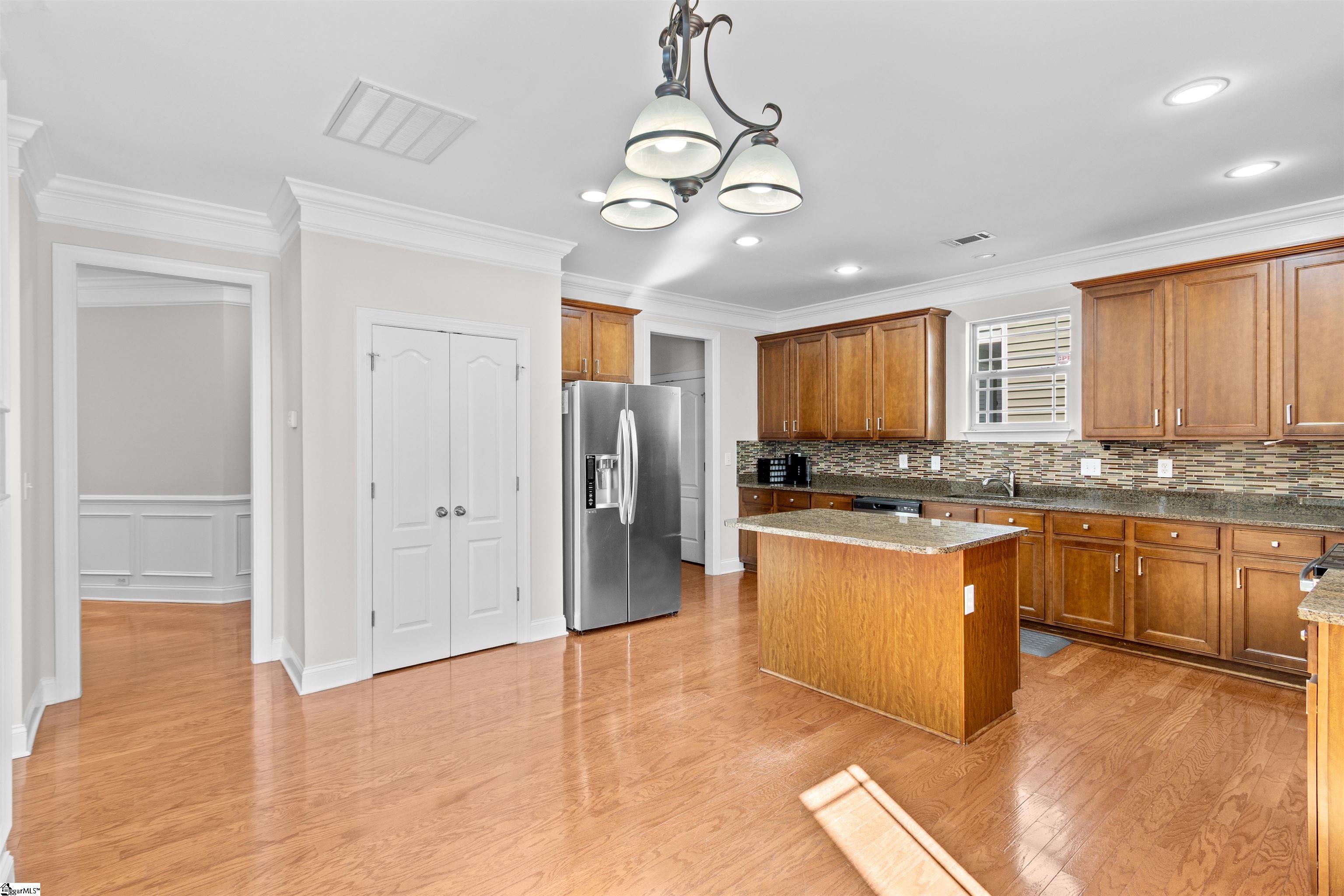 200 Birch Hill Way Property Photo 4
