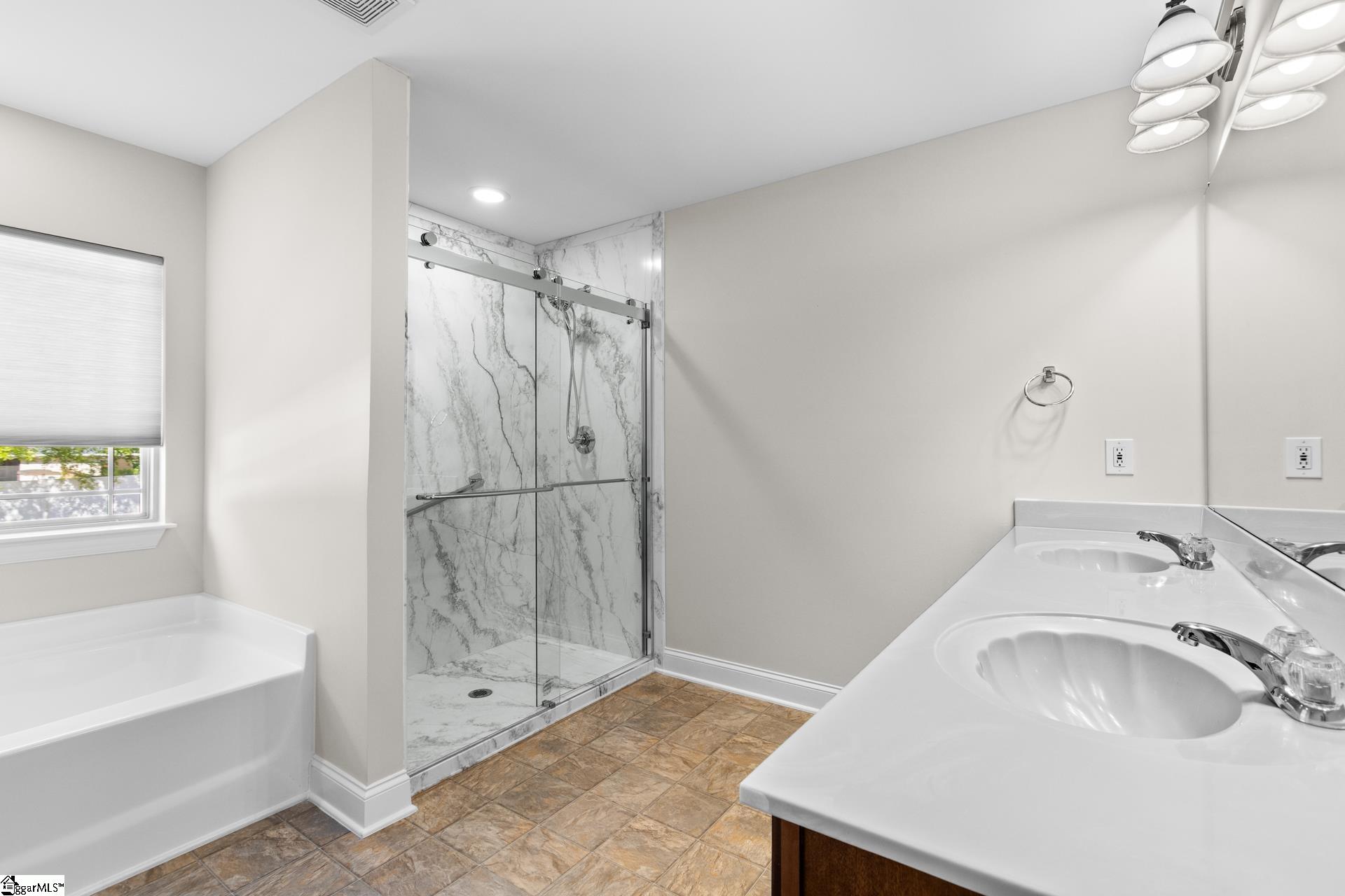 200 Birch Hill Way Property Photo 6