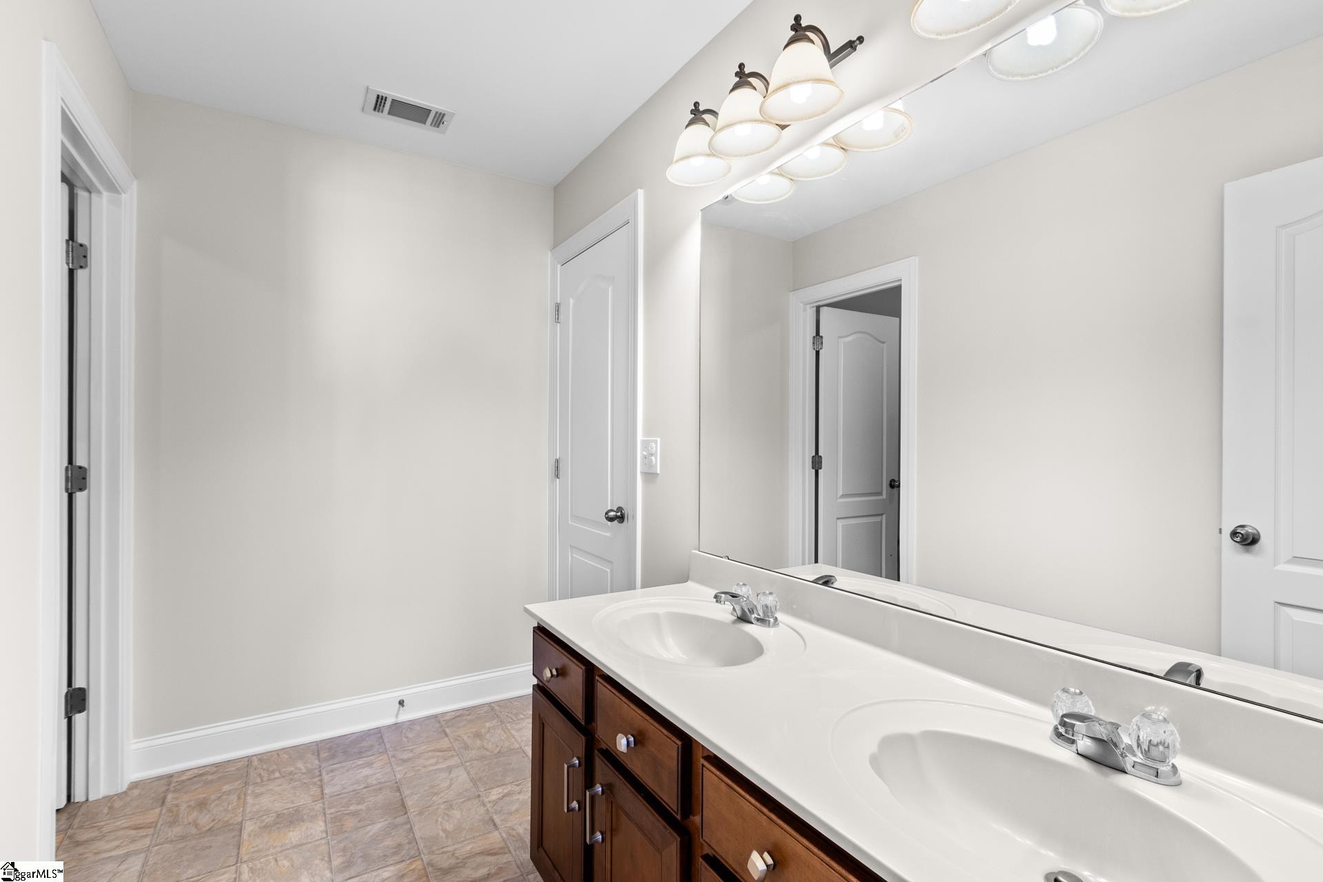 200 Birch Hill Way Property Photo 28