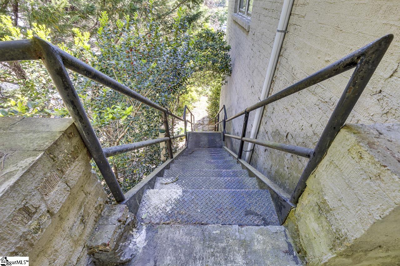 906 Augusta Street Property Photo 40