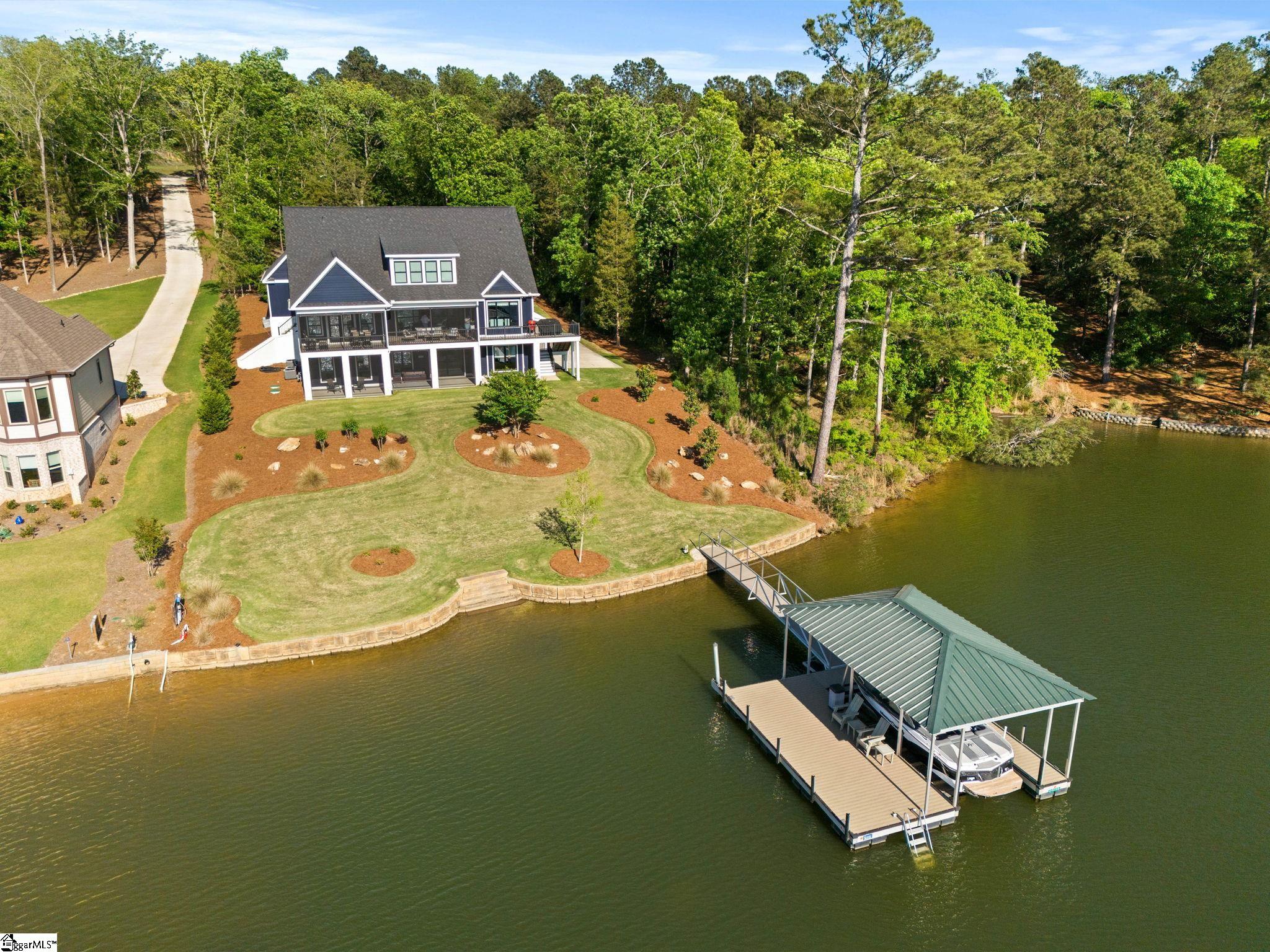 376 Abercrombie Point Property Photo 4