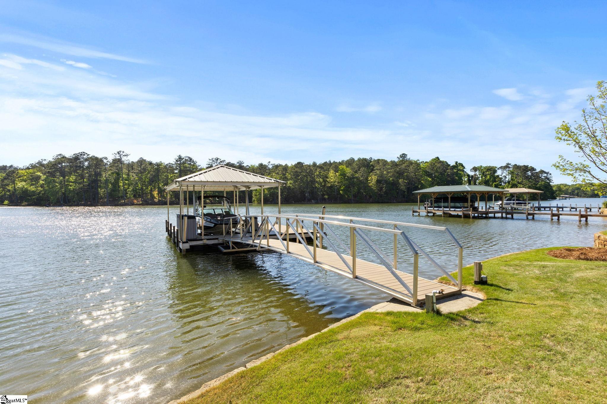 376 Abercrombie Point Property Photo 6