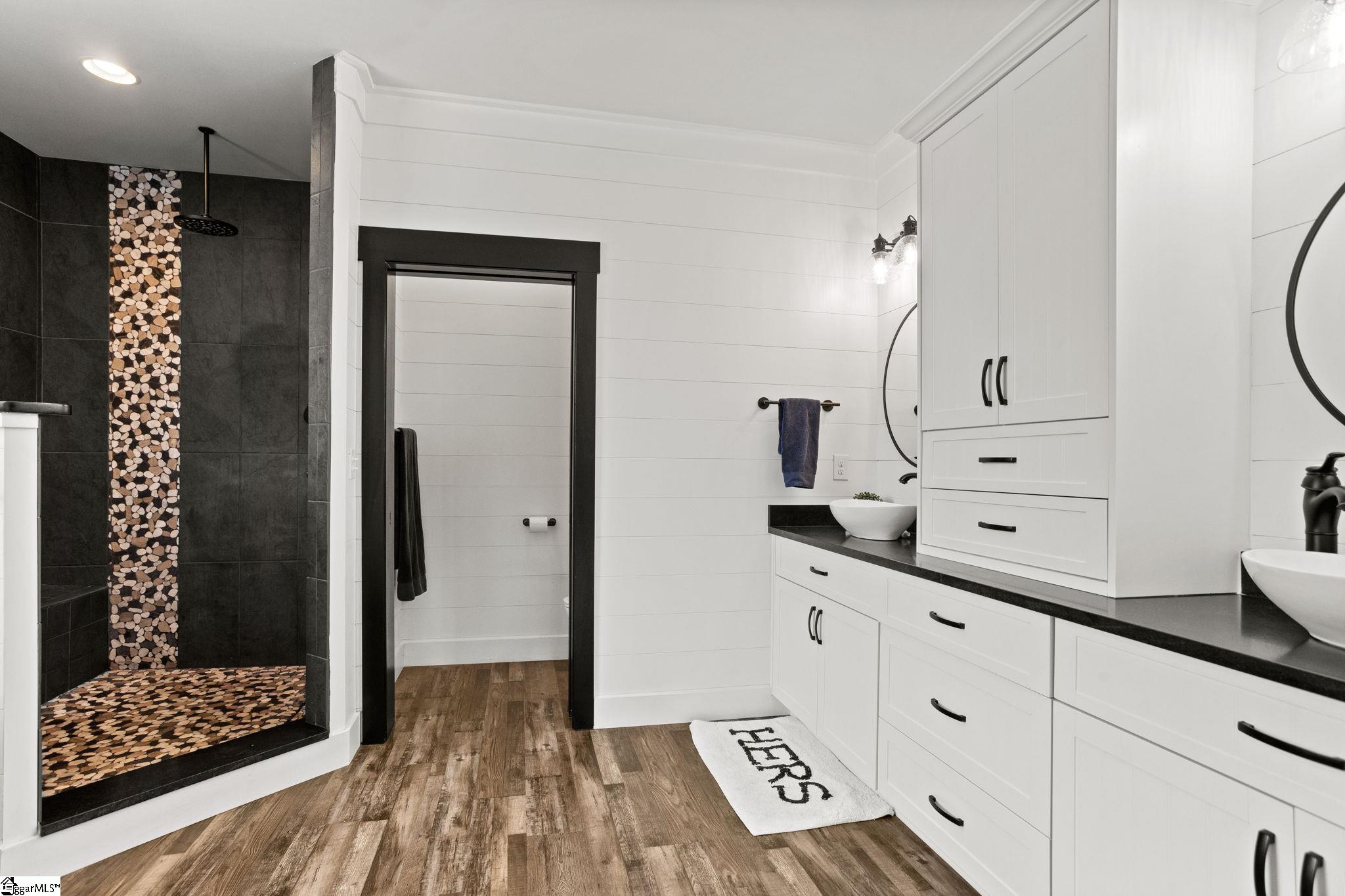 376 Abercrombie Point Property Photo 25
