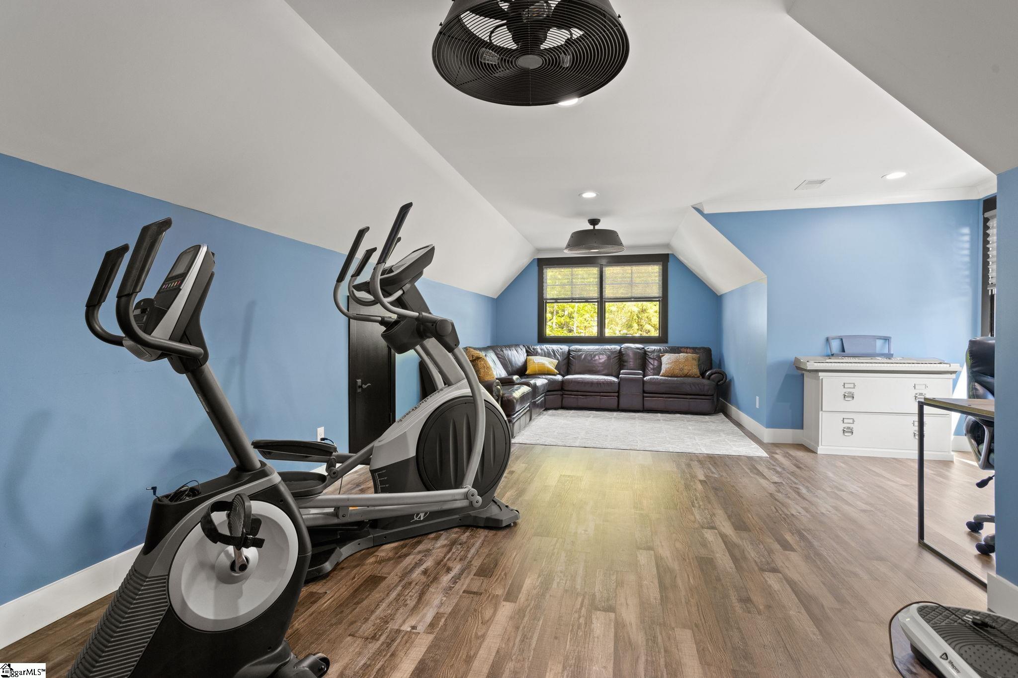 376 Abercrombie Point Property Photo 43