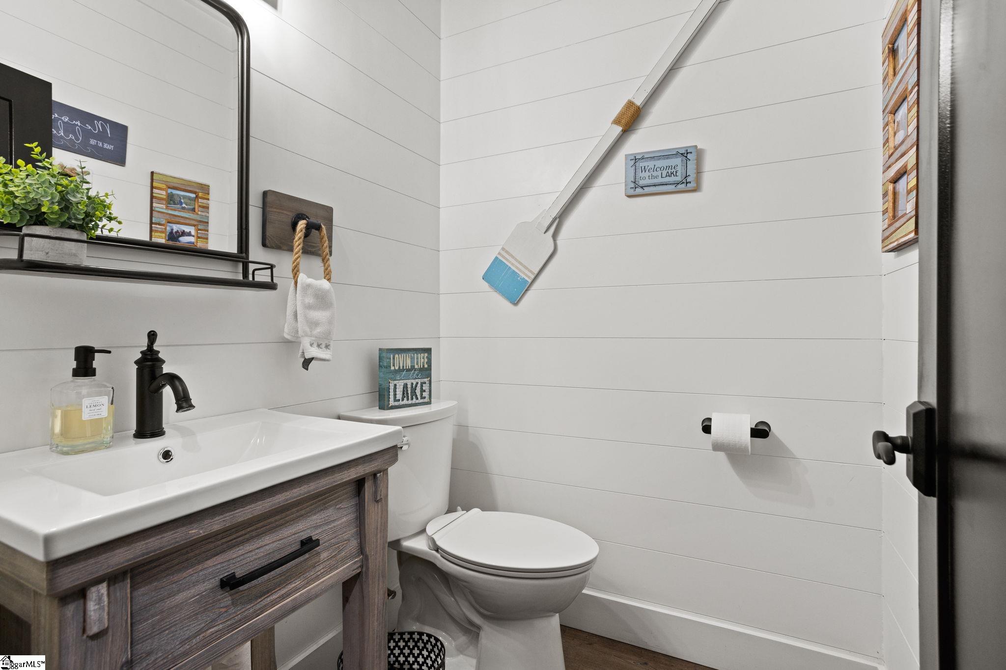 376 Abercrombie Point Property Photo 48