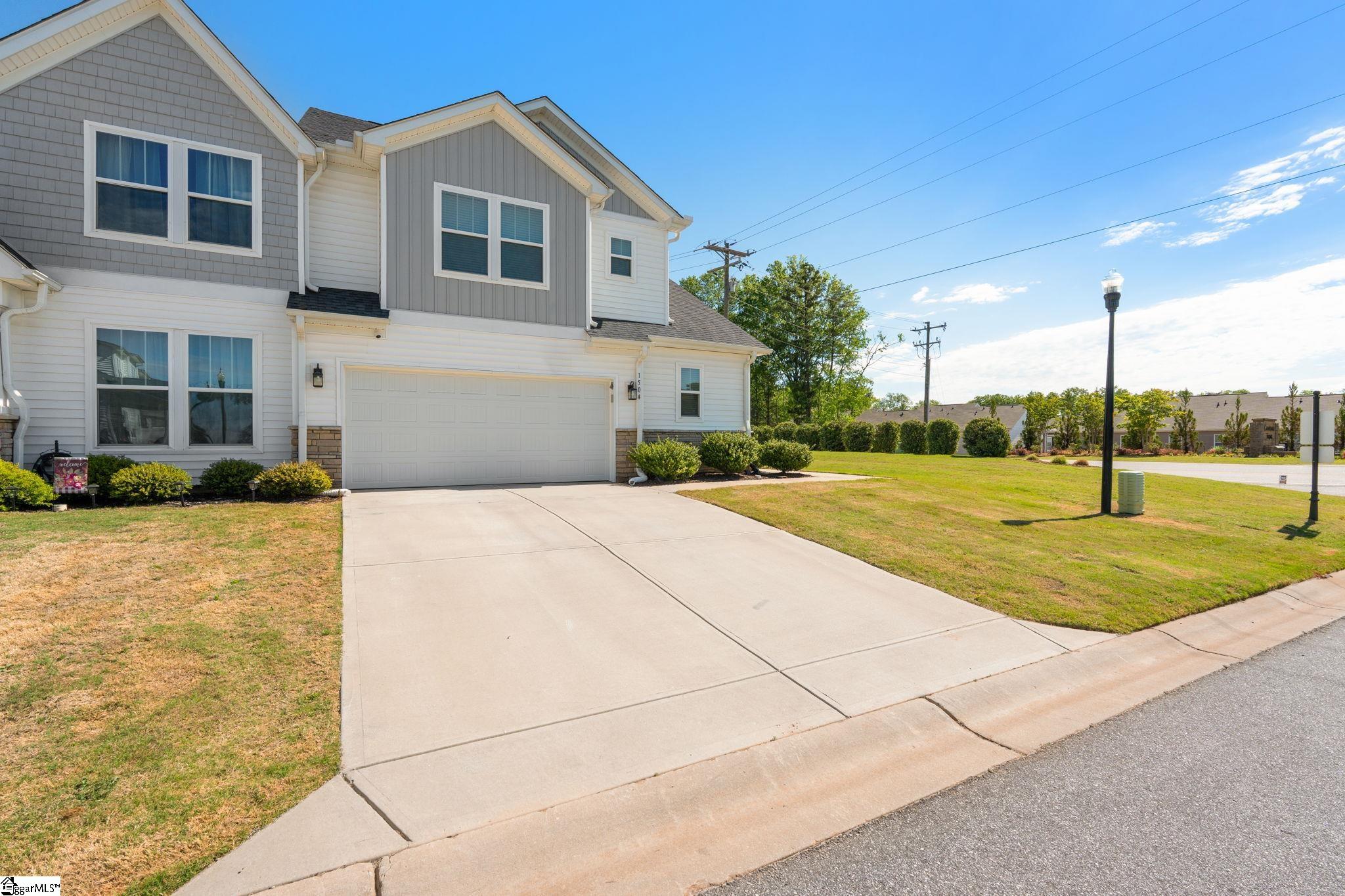 1504 Shallons Court Property Photo 3