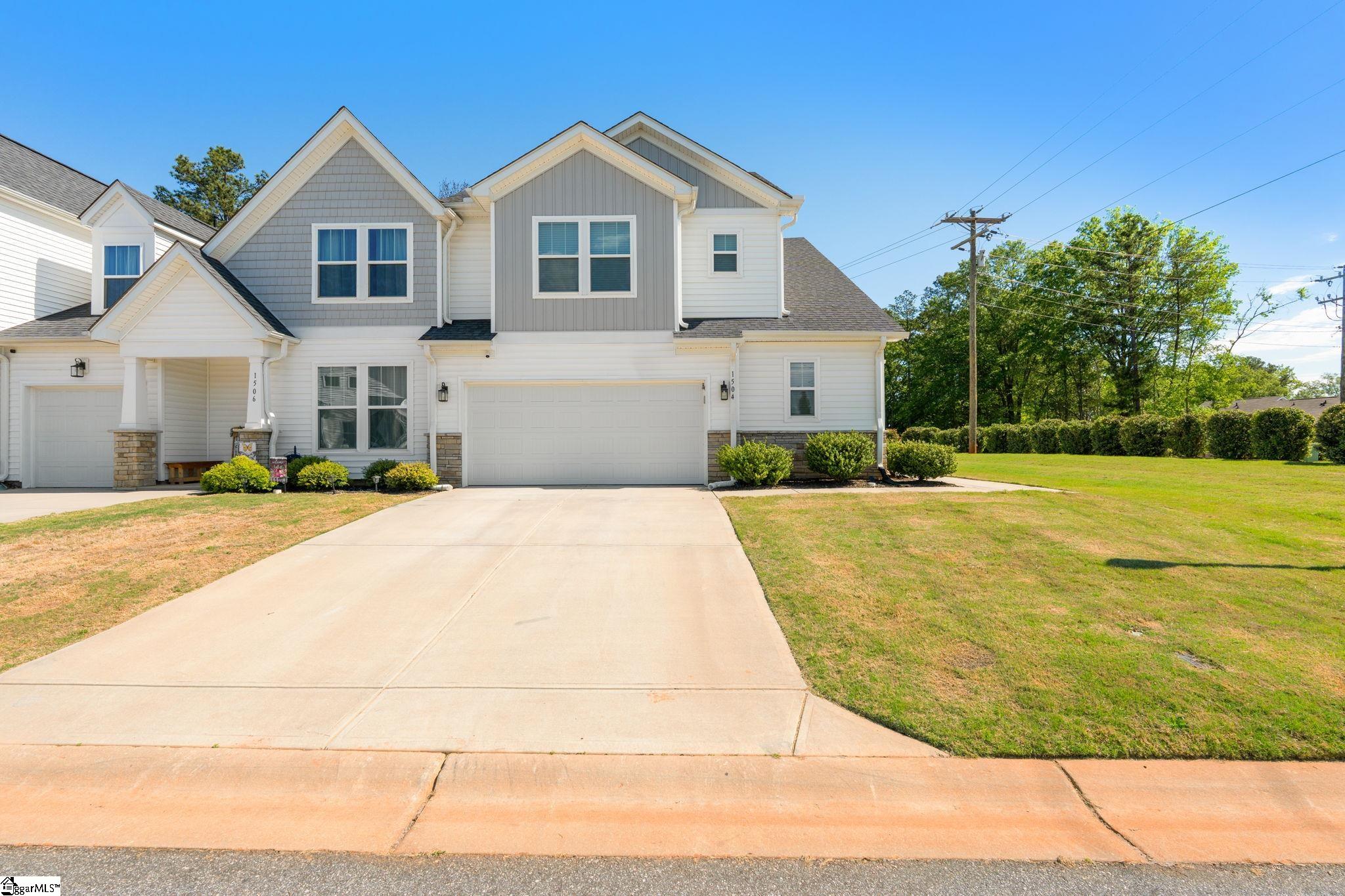 1504 Shallons Court Property Photo 4