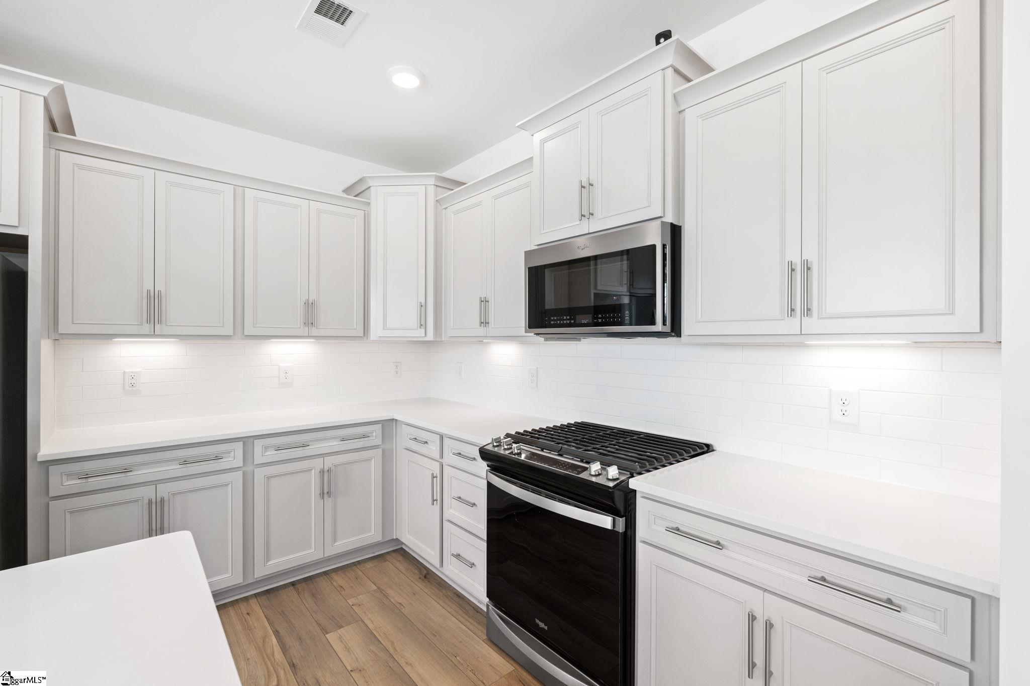 1504 Shallons Court Property Photo 8