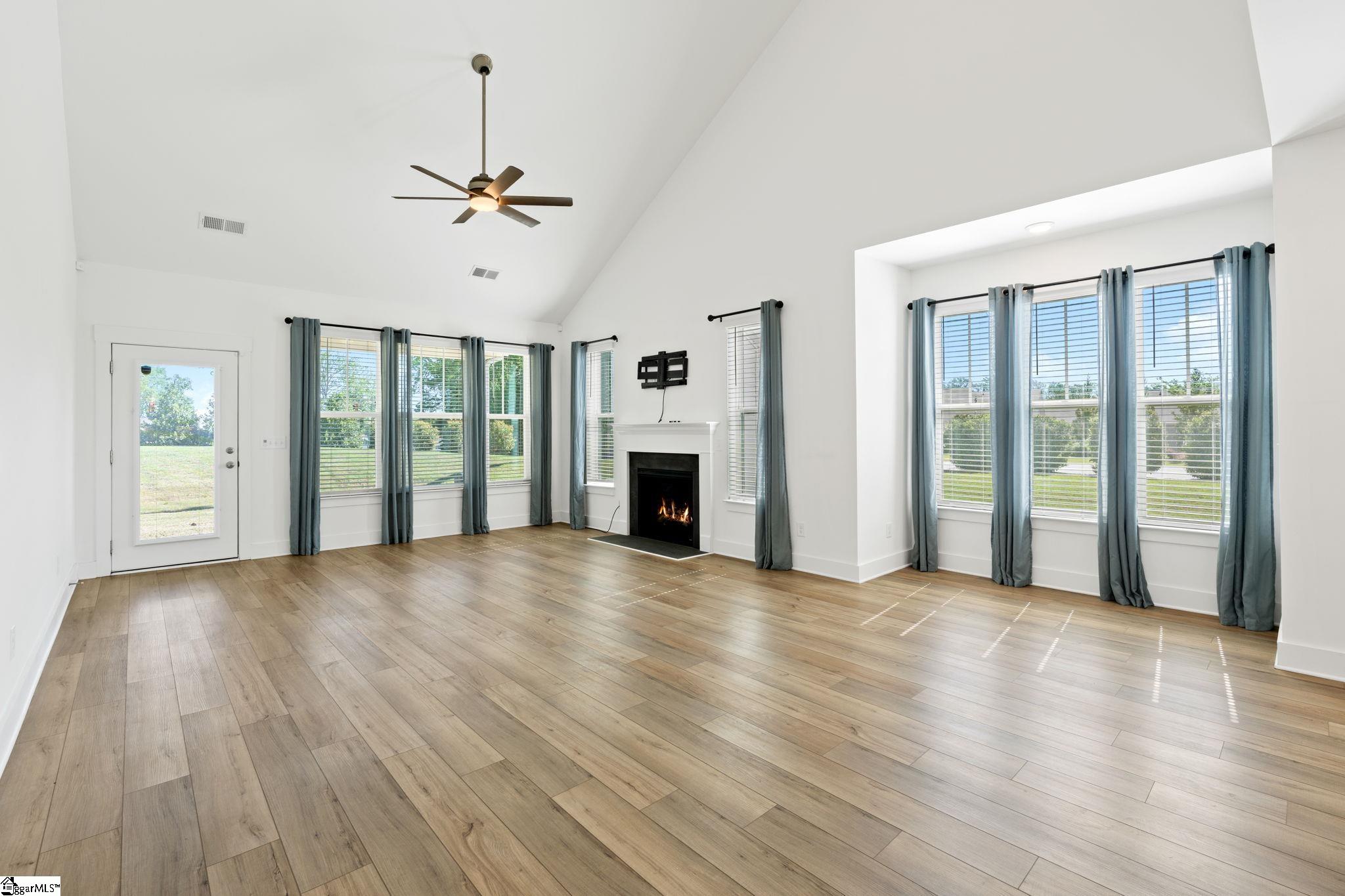 1504 Shallons Court Property Photo 12