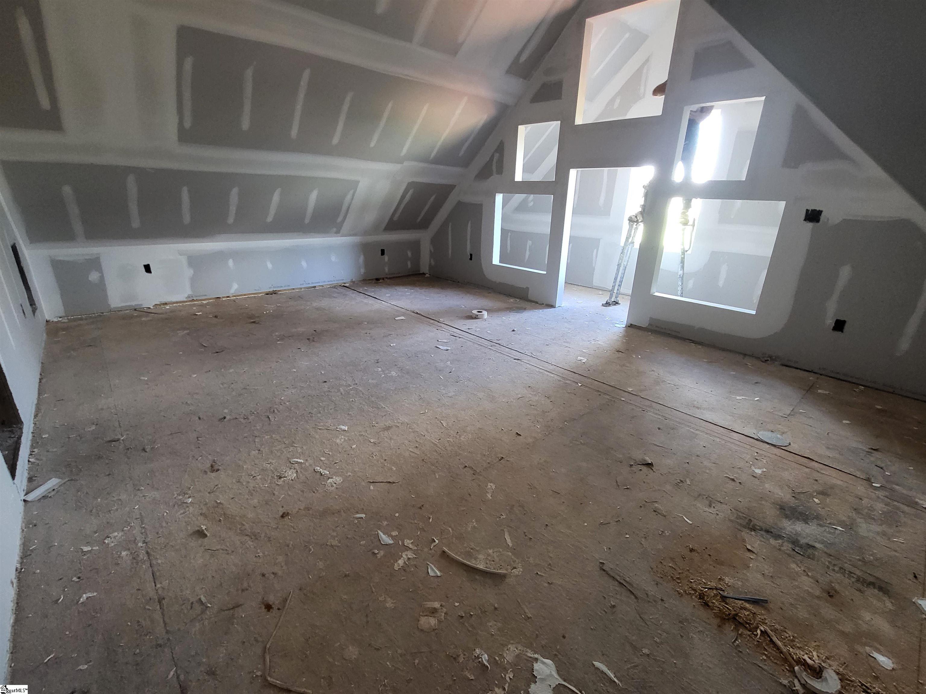 575 Green River Road Property Photo 5
