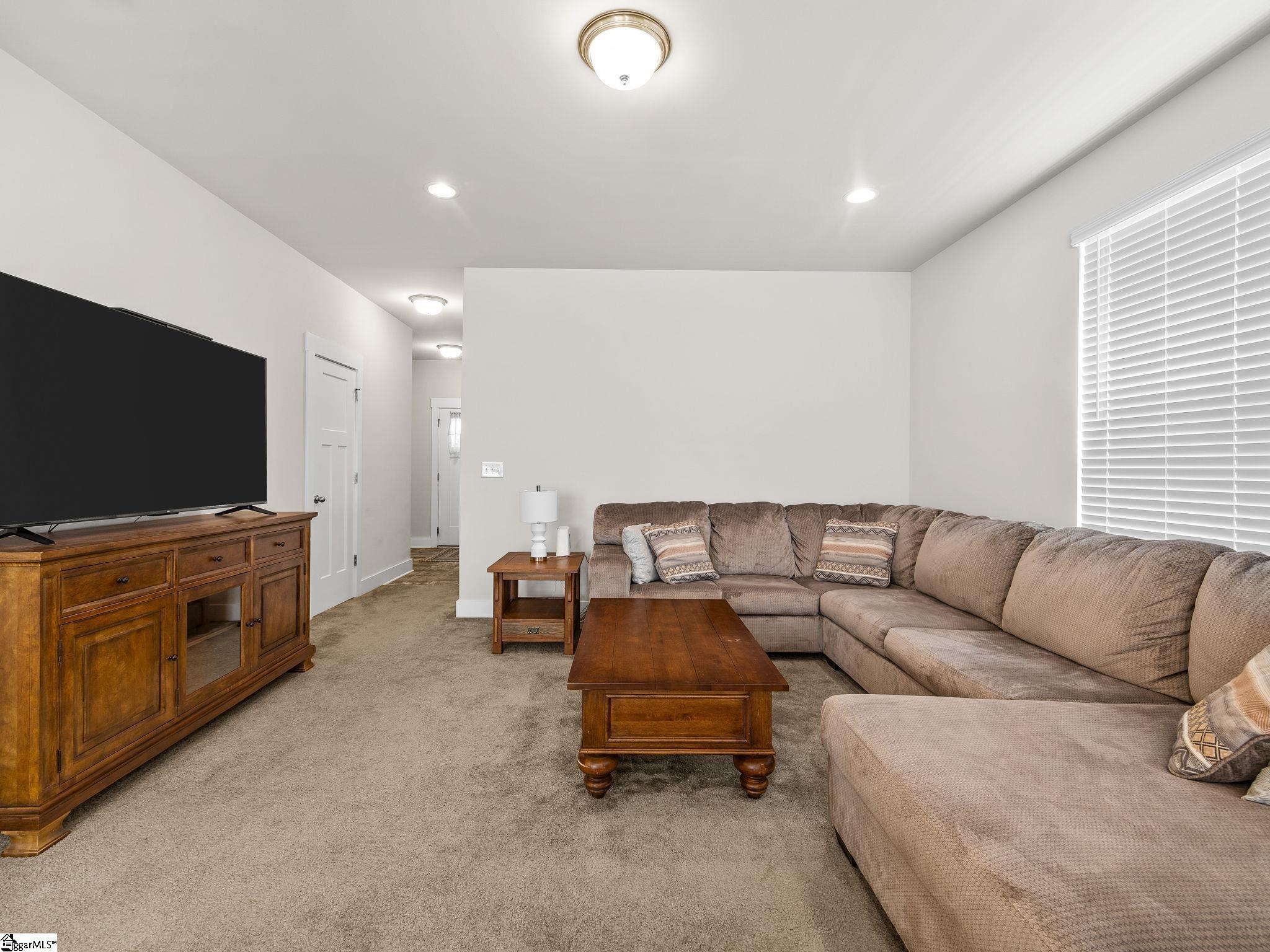 224 Keaton Court Property Photo 7