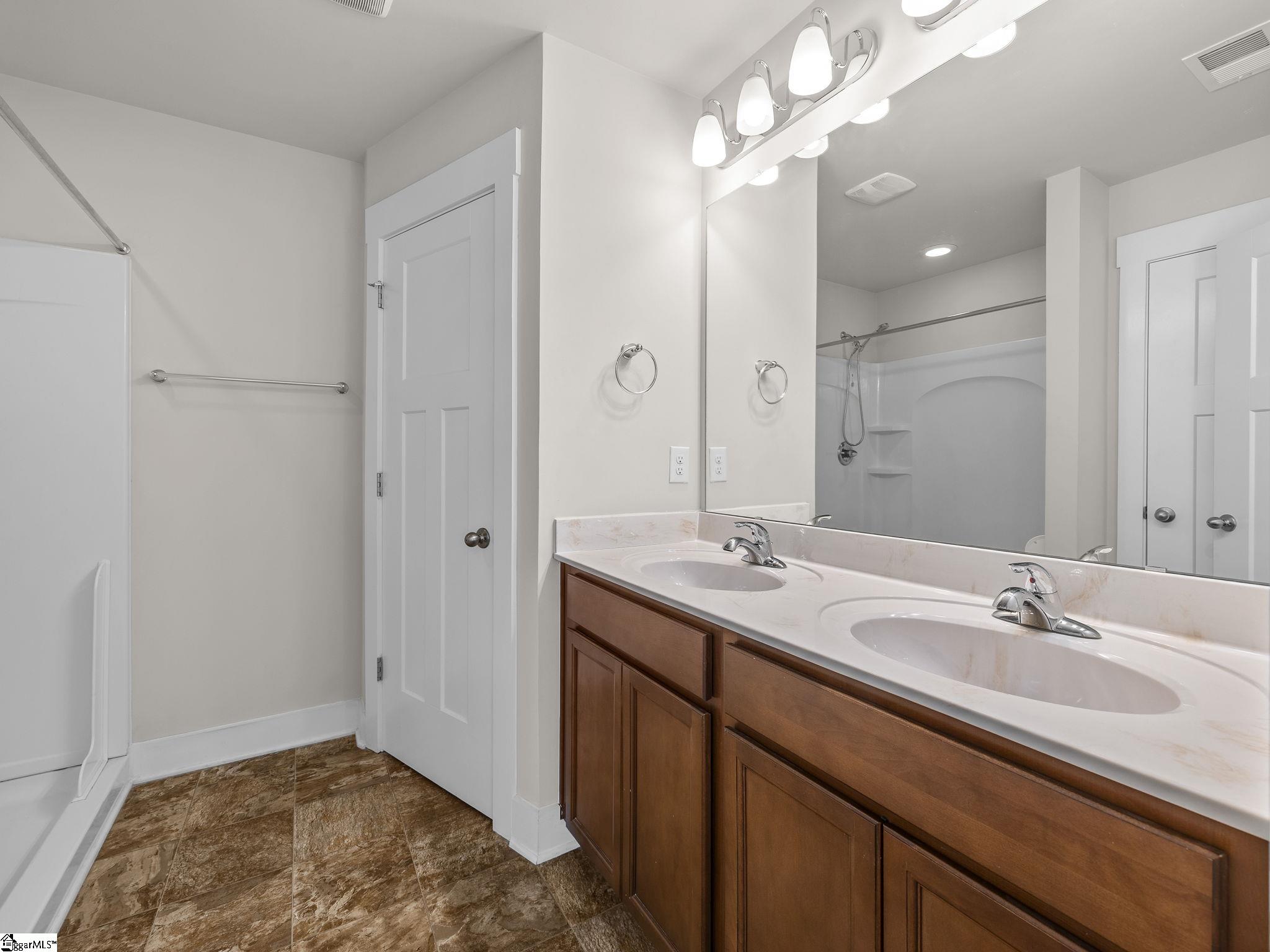 224 Keaton Court Property Photo 22