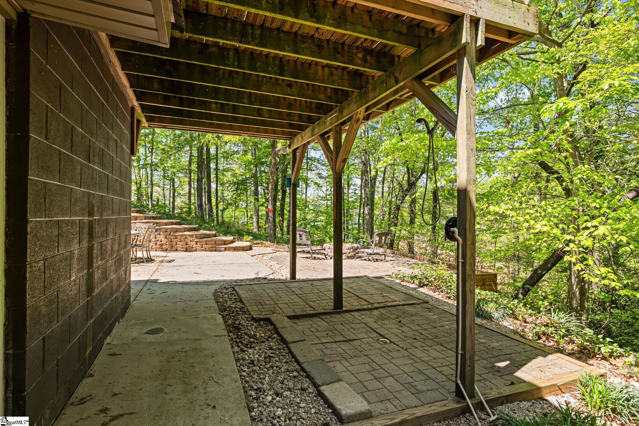 125 Houston Street Property Photo 45