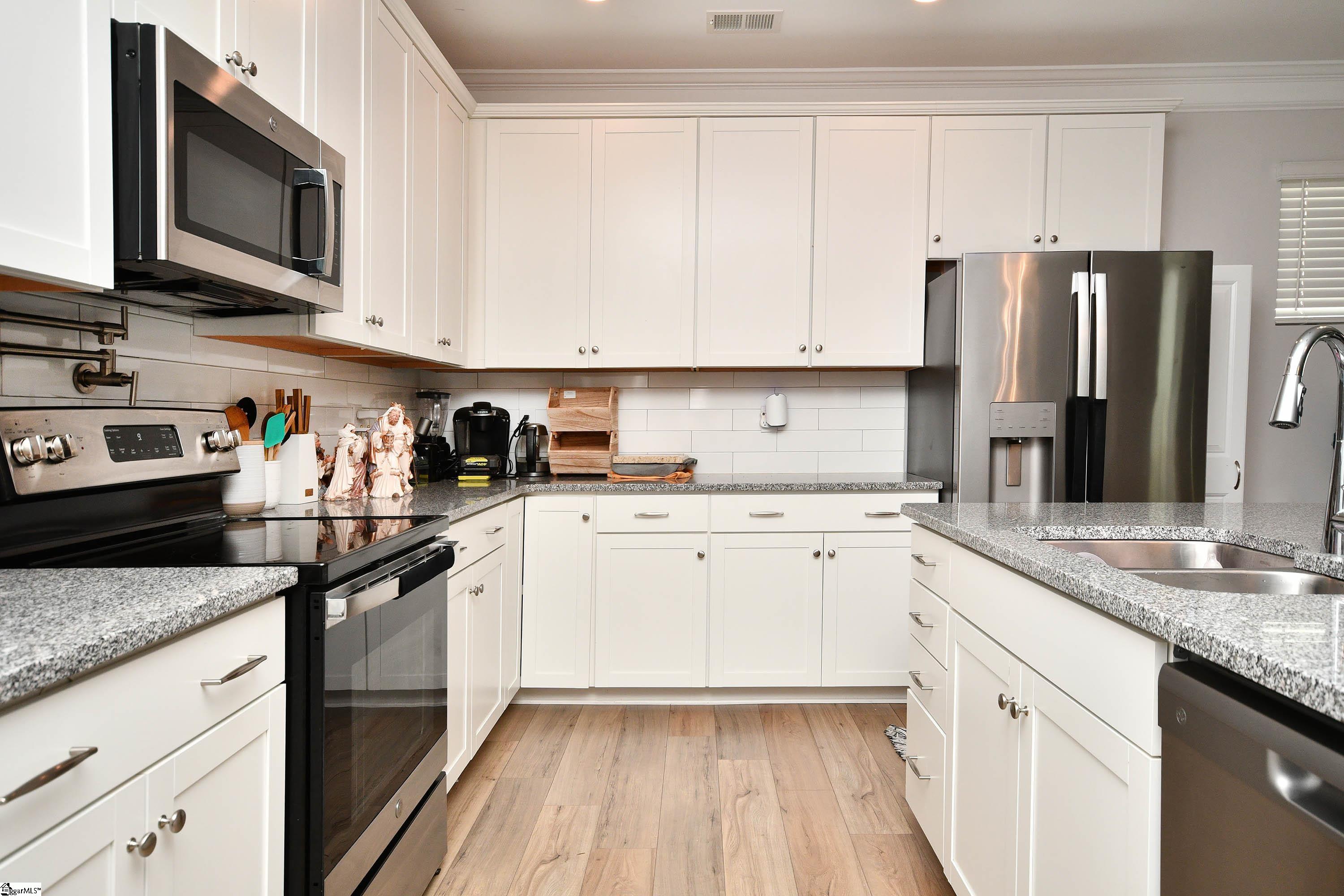 200 Whittier Street Property Photo 8