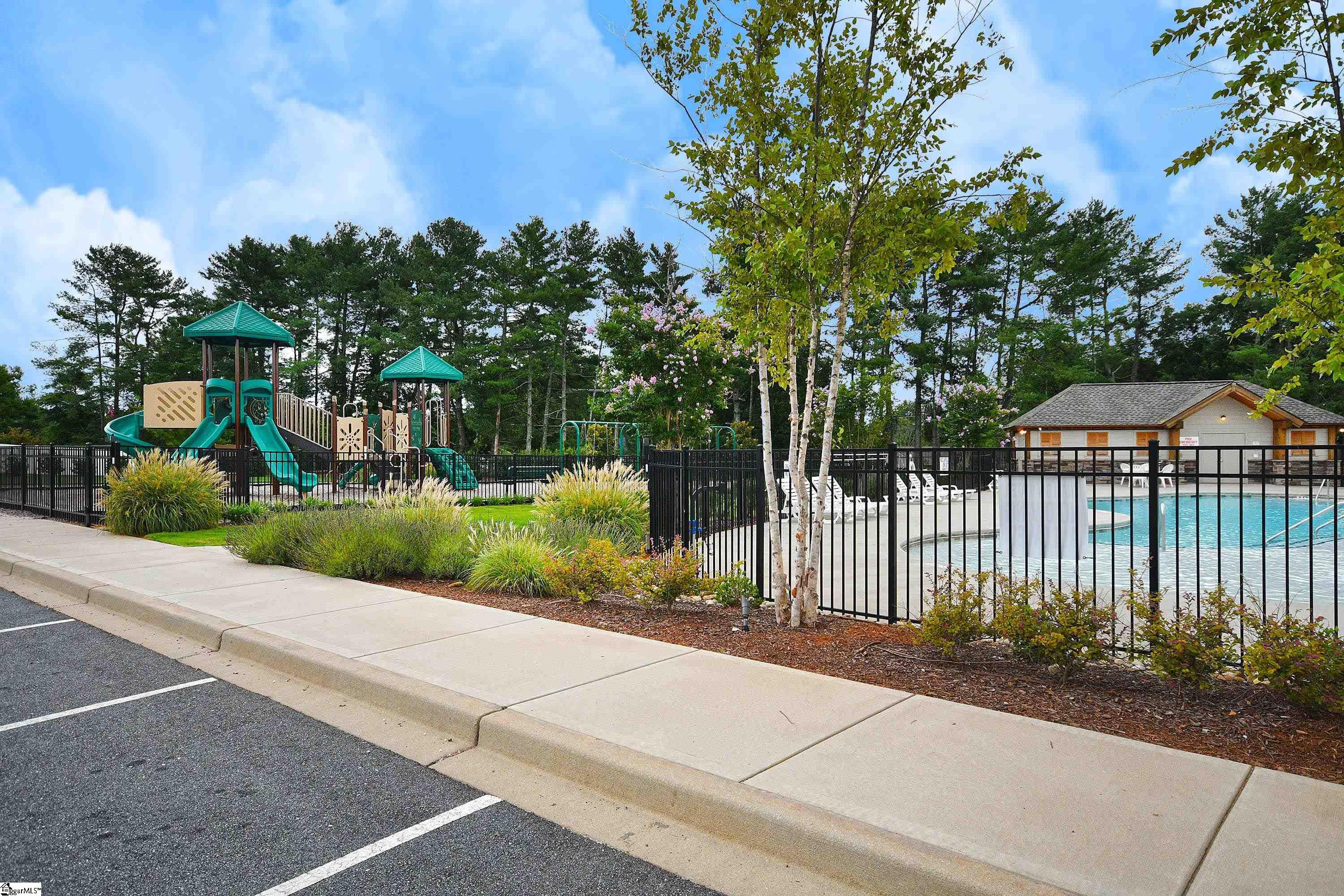 200 Whittier Street Property Photo 25