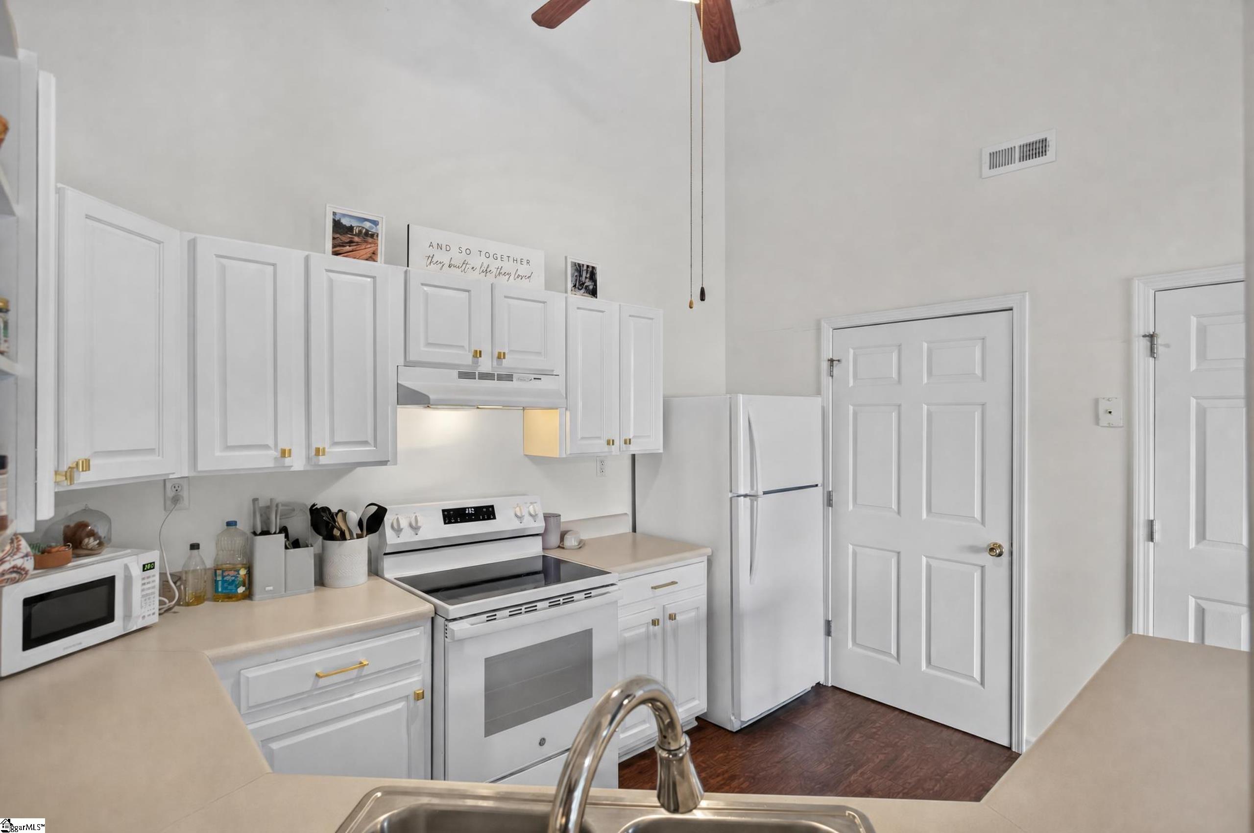 151 Wexford Drive Property Photo 10