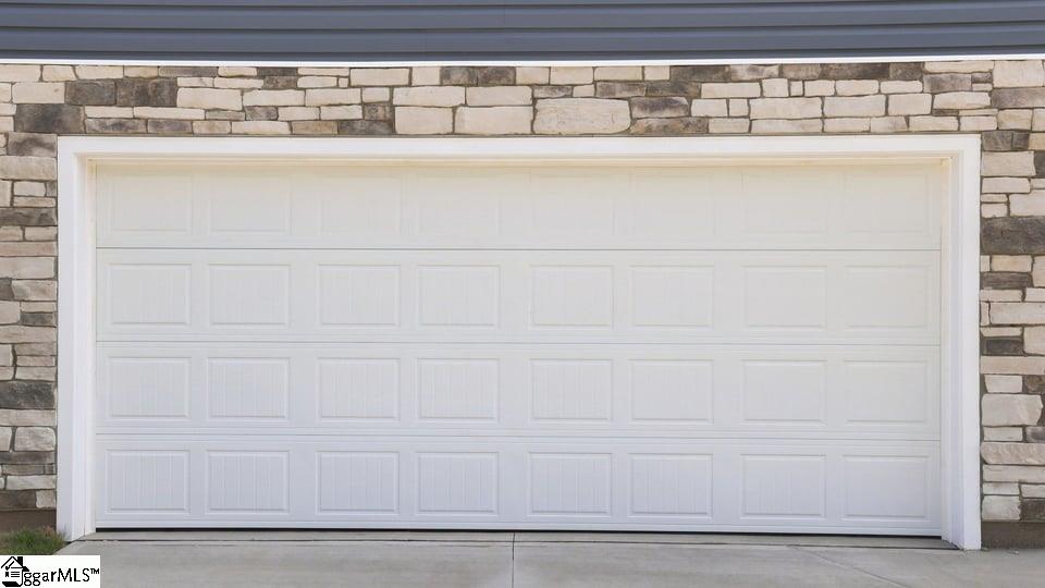 114 Cades Cove Drive Property Photo 3