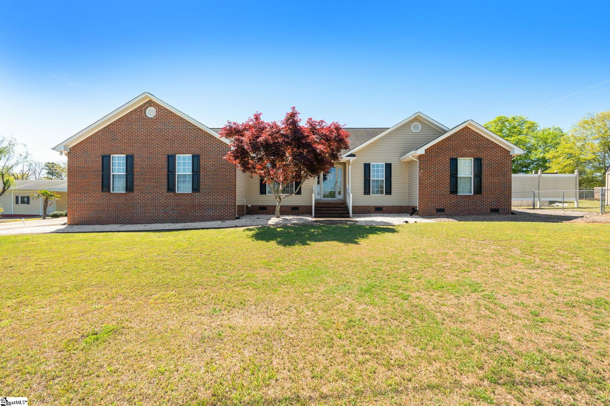 100 Oak Road Property Photo 1