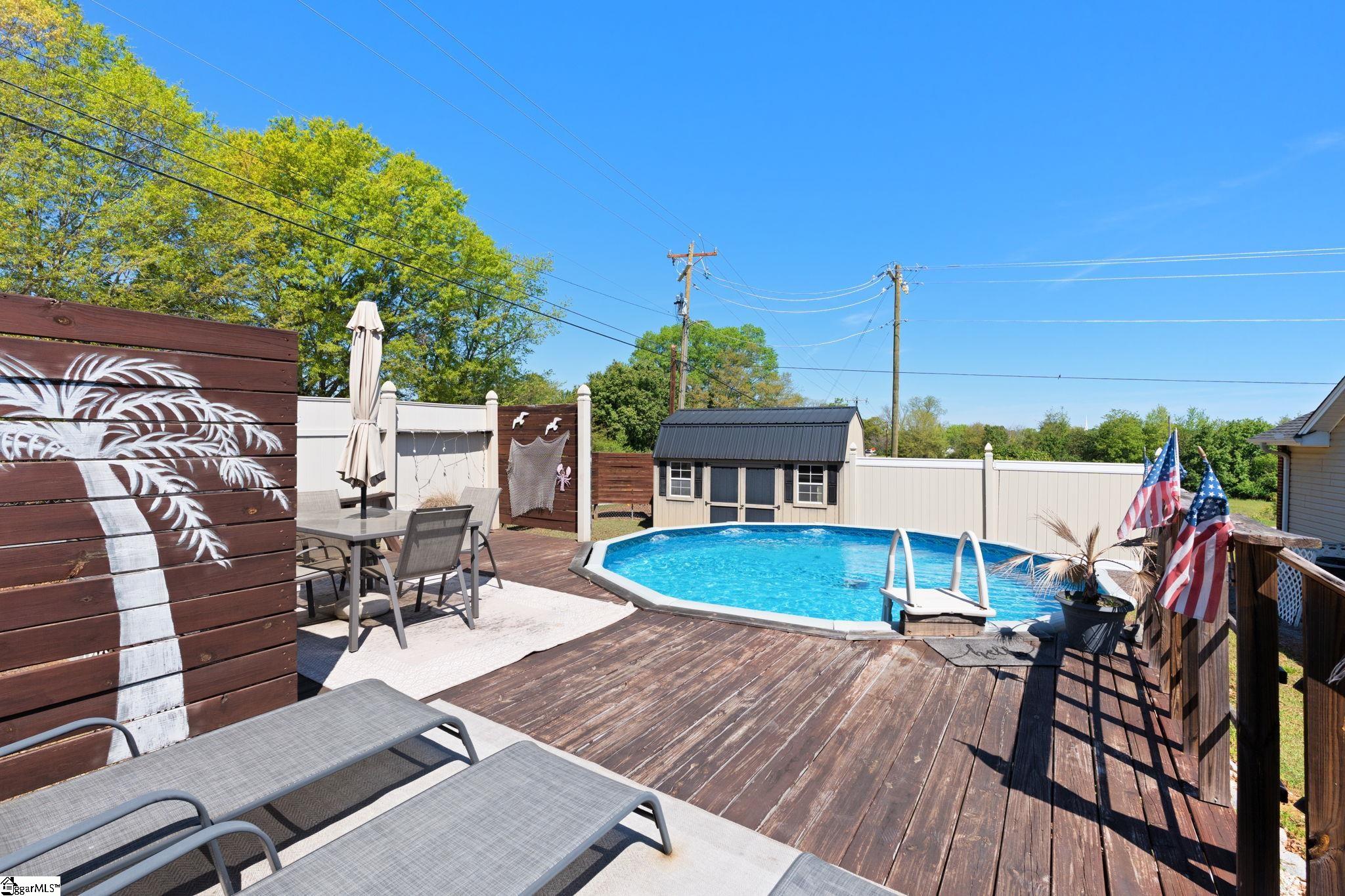 100 Oak Road Property Photo 3