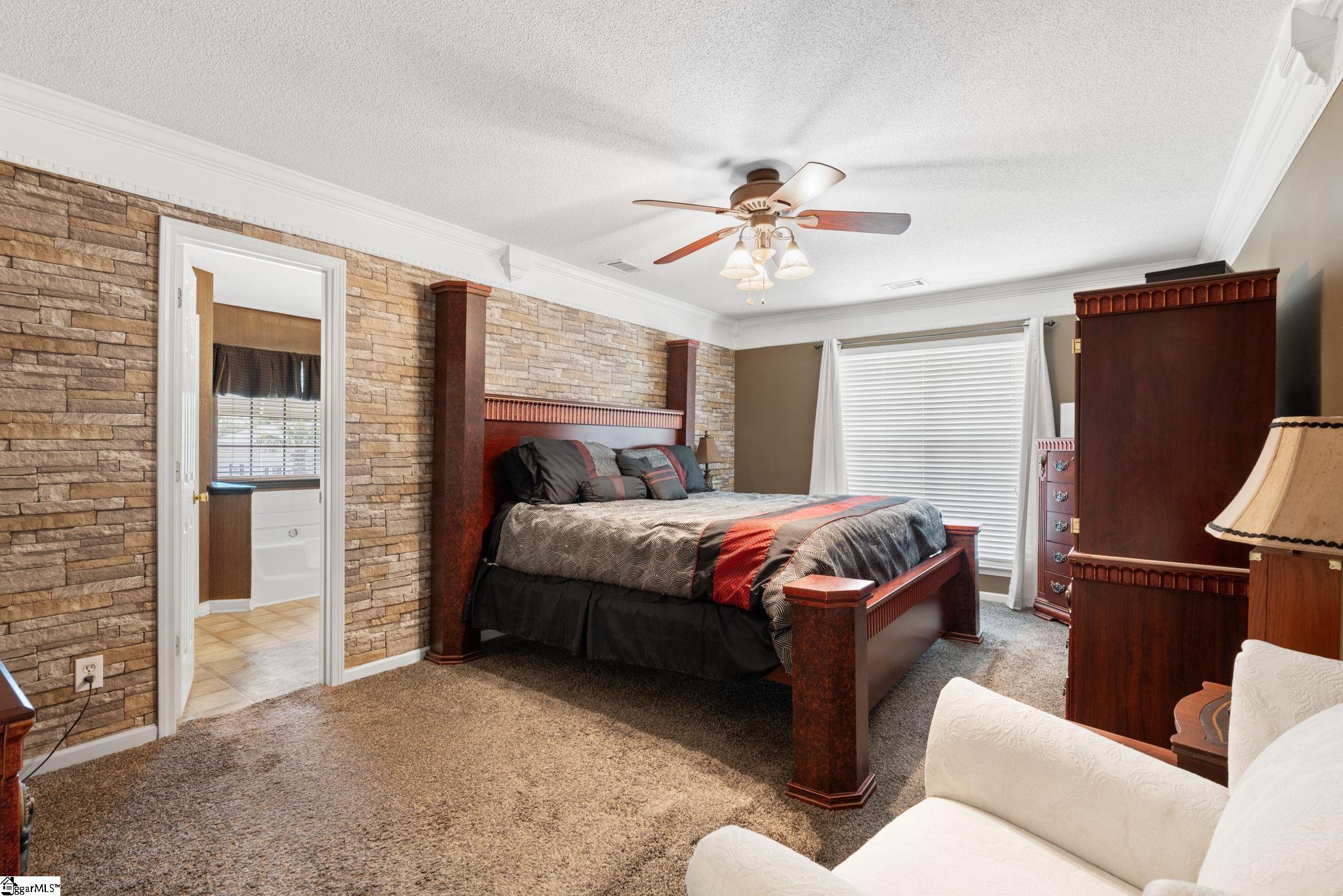 100 Oak Road Property Photo 10