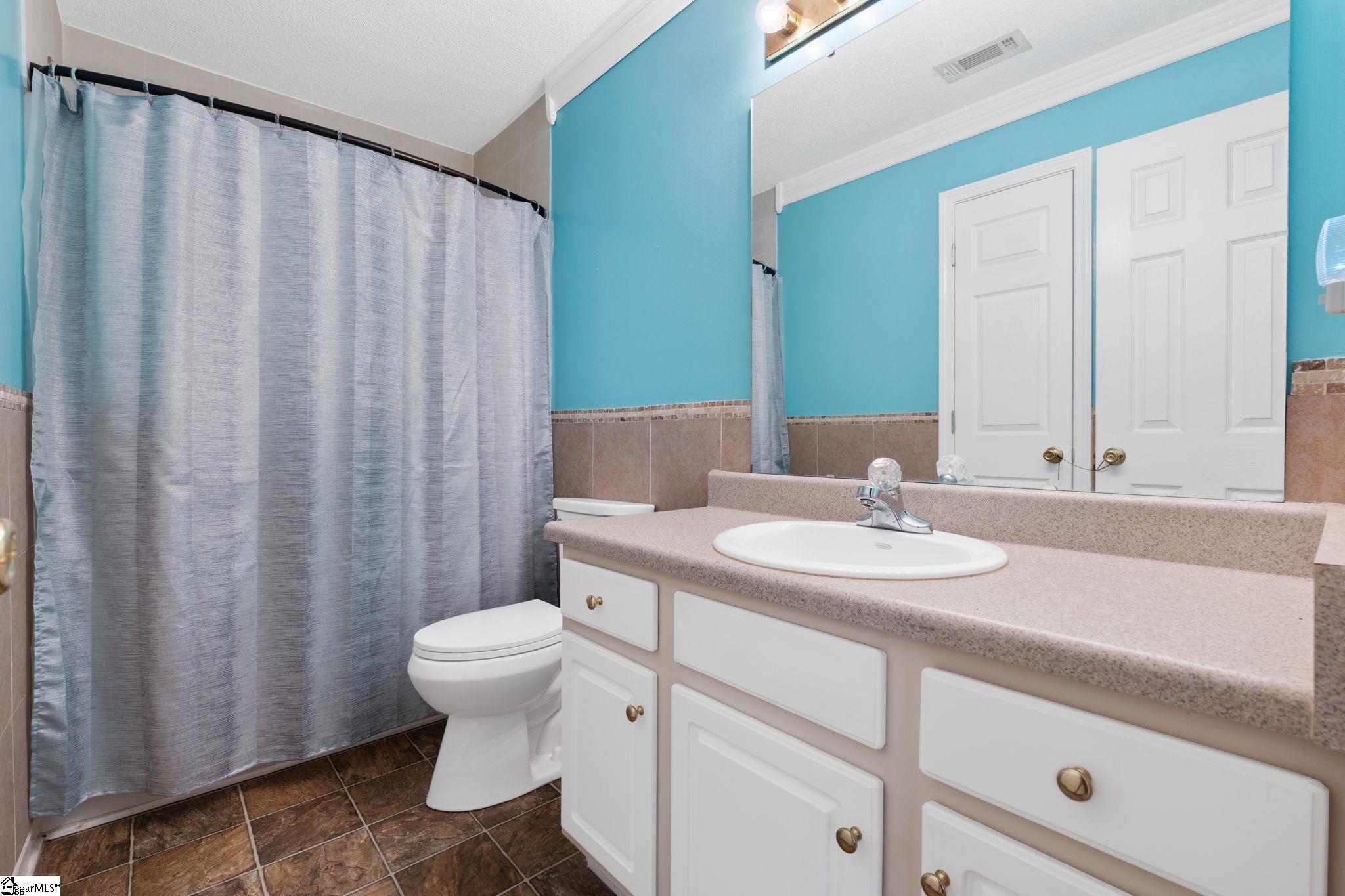 100 Oak Road Property Photo 13