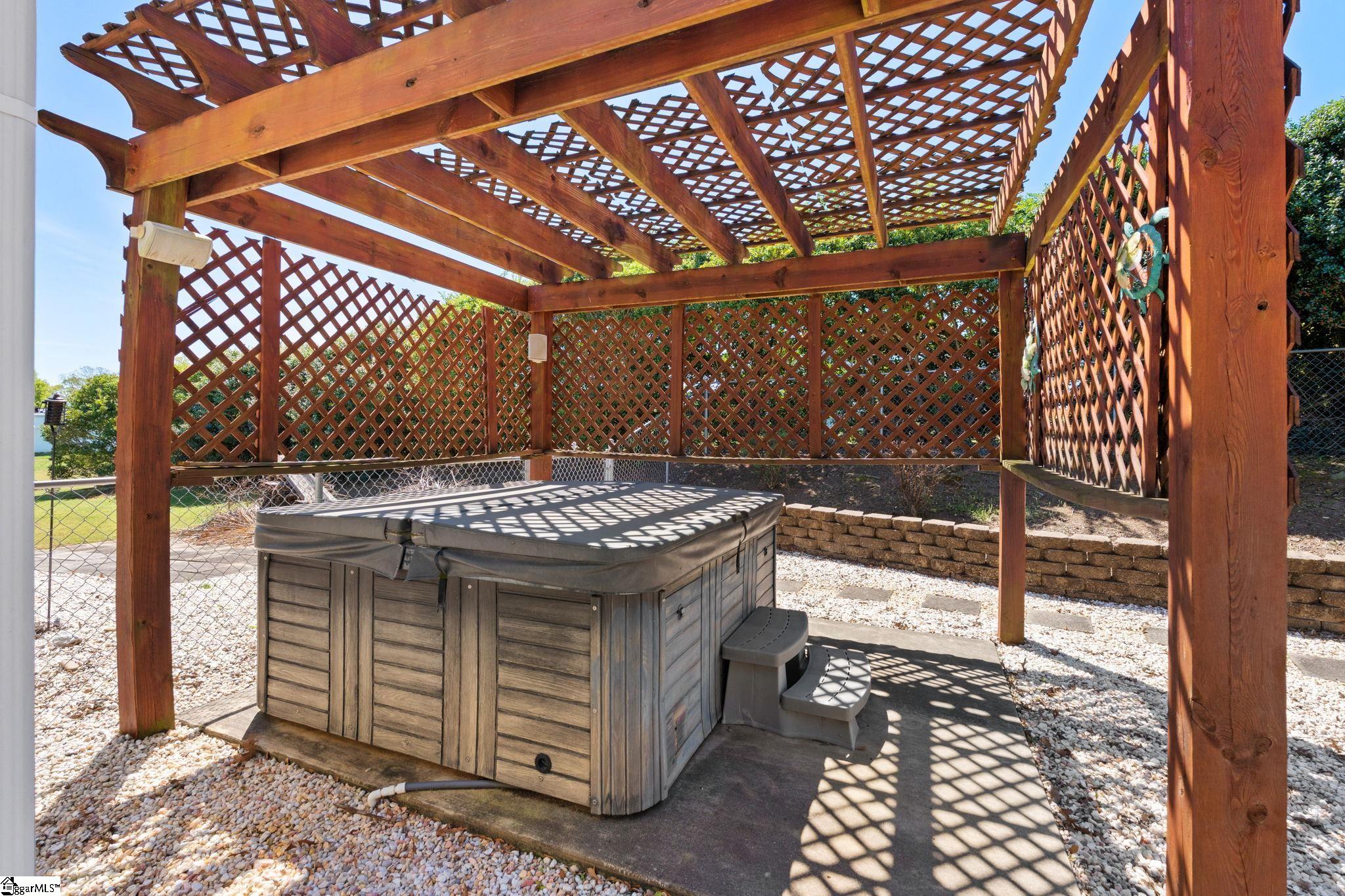 100 Oak Road Property Photo 18
