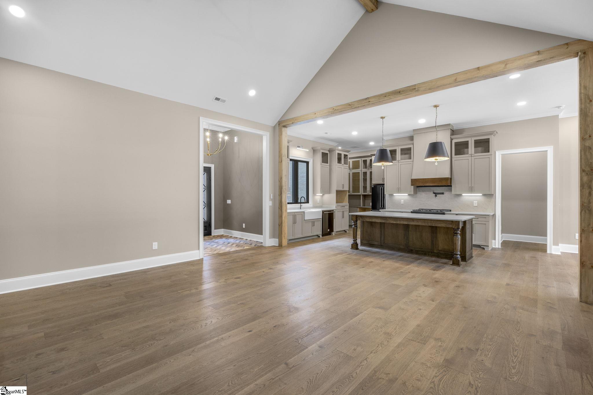 1589110 Property Photo 6