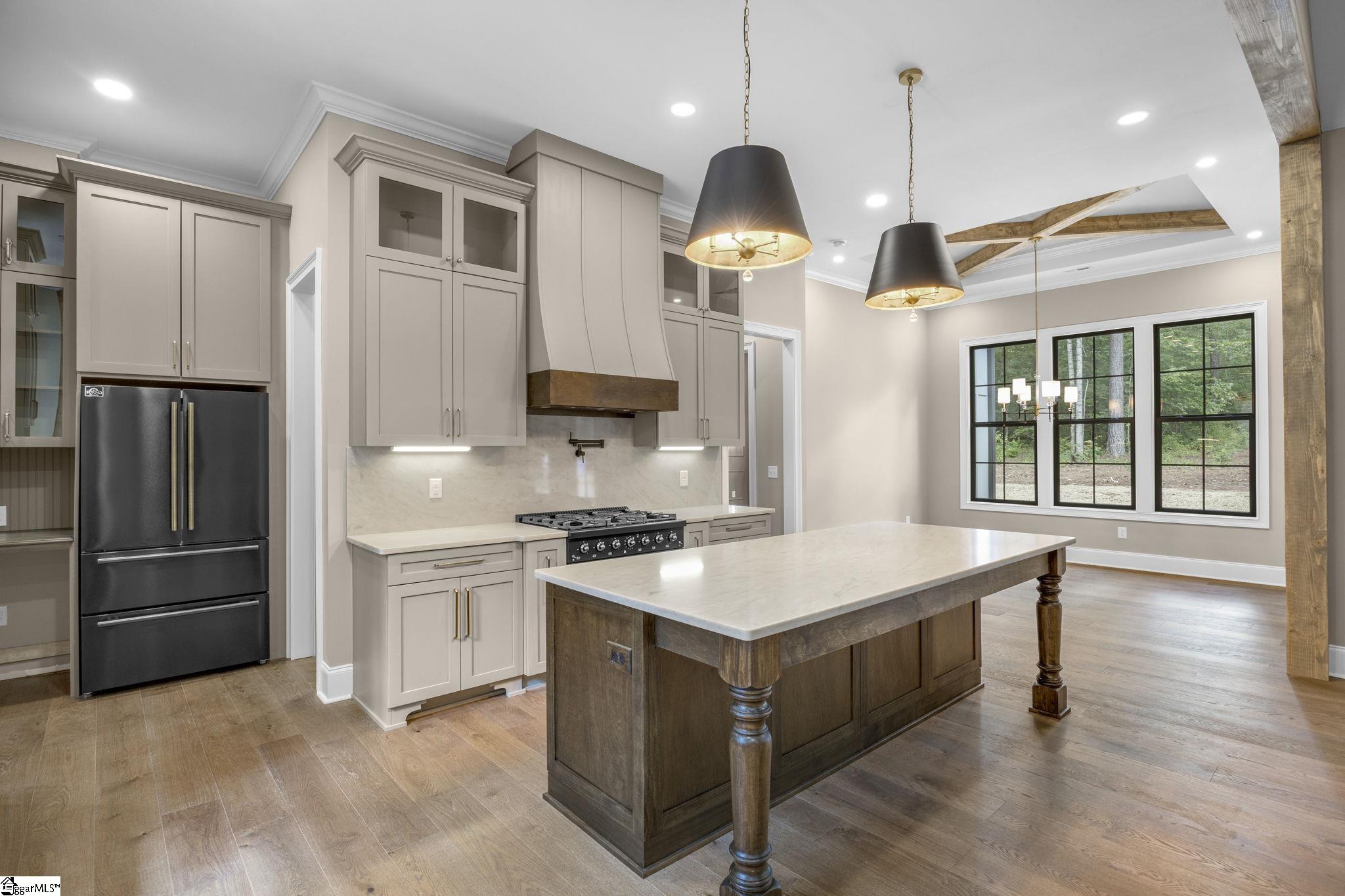 1589110 Property Photo 8