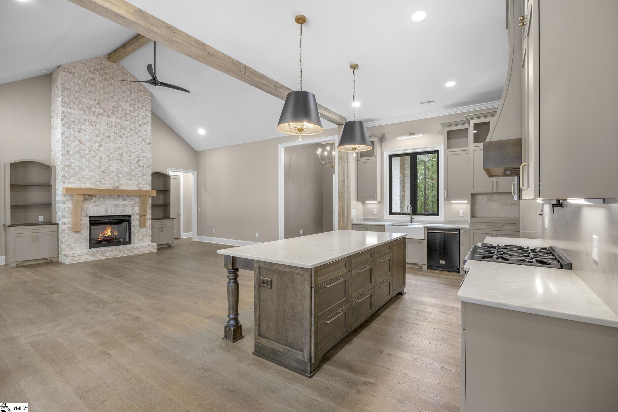 1589110 Property Photo 9