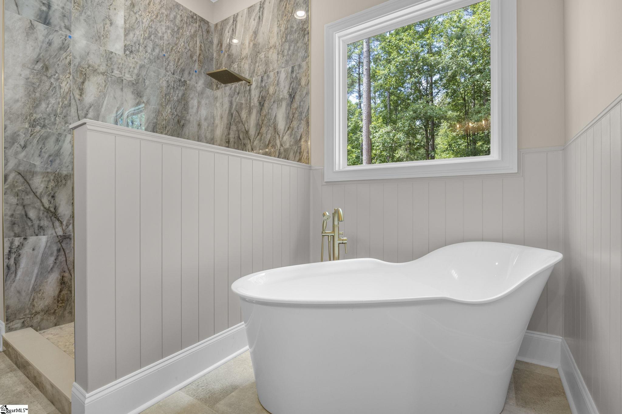 1589110 Property Photo 20