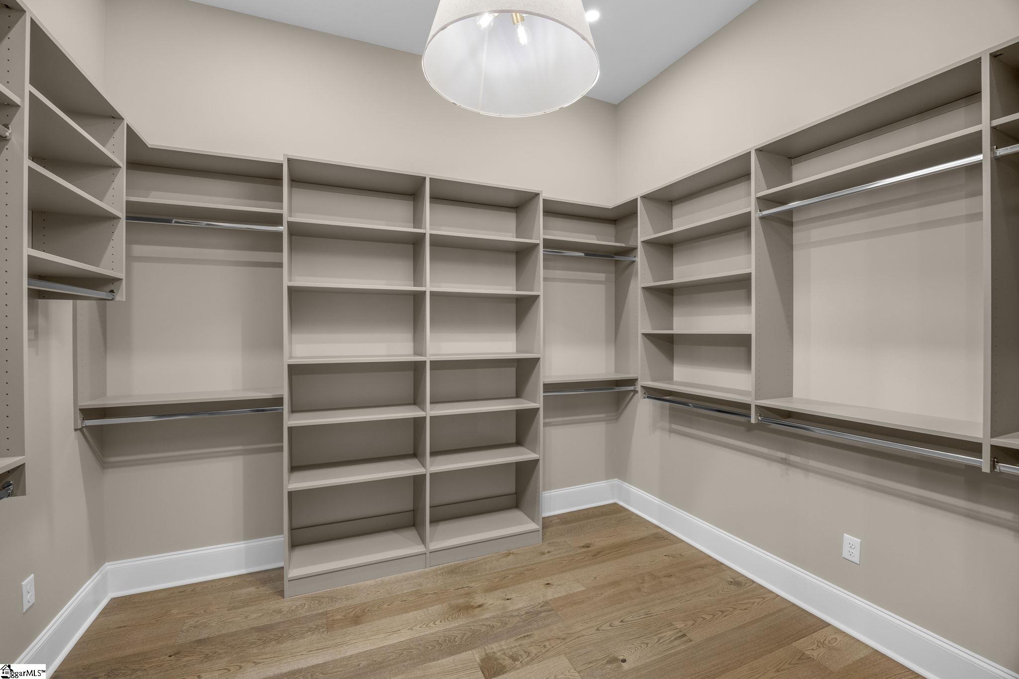 1589110 Property Photo 22