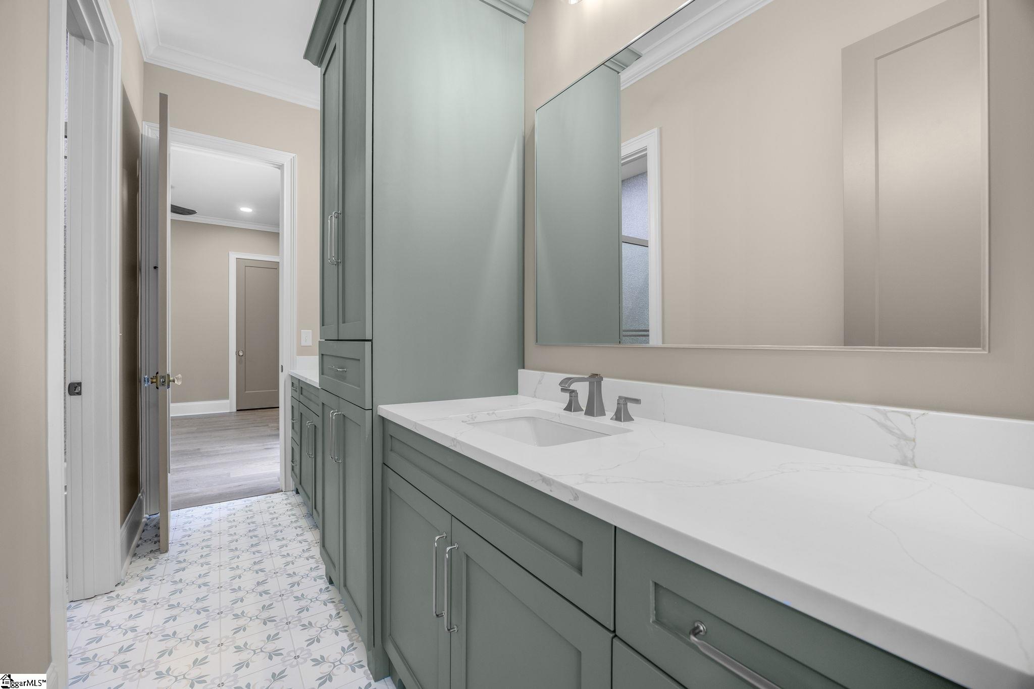 1589110 Property Photo 26