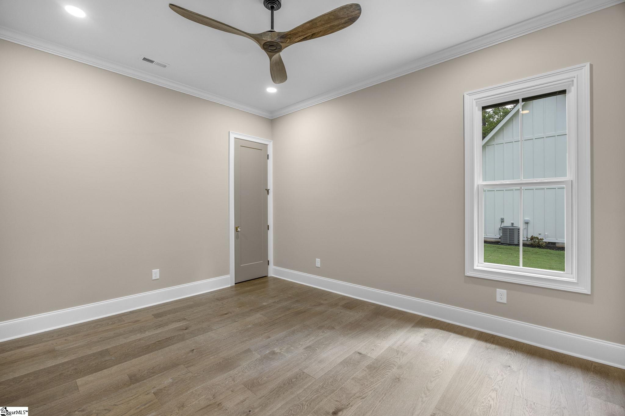 1589110 Property Photo 27