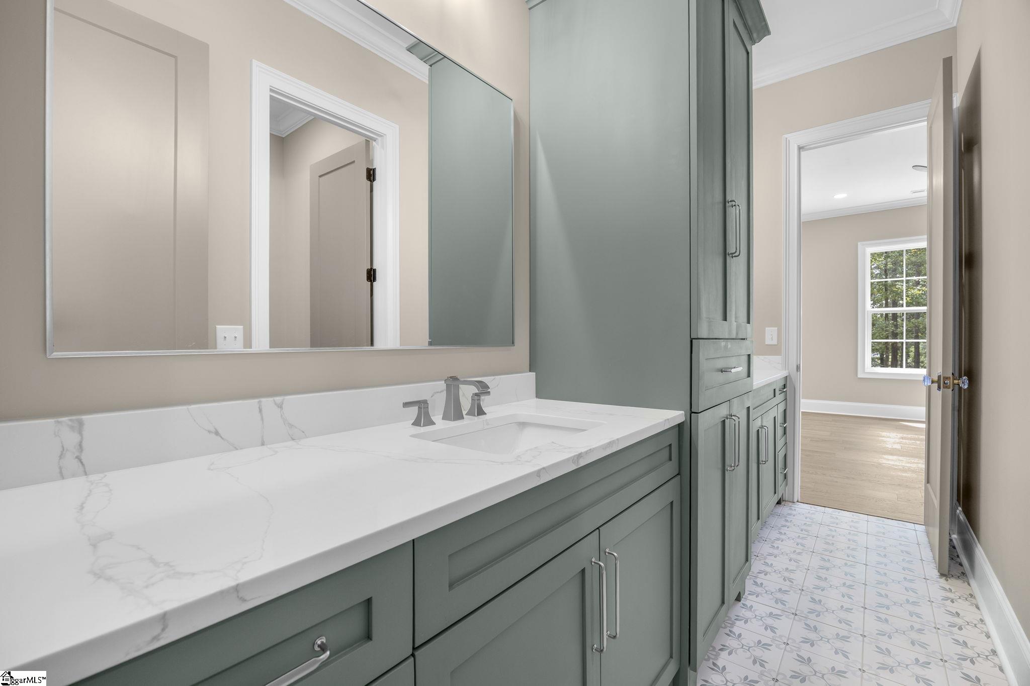 1589110 Property Photo 28