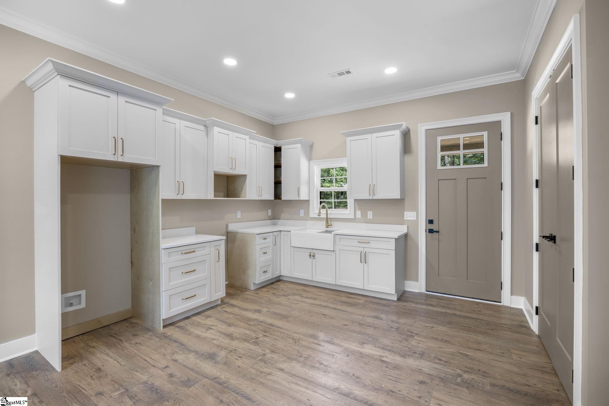 1589110 Property Photo 38