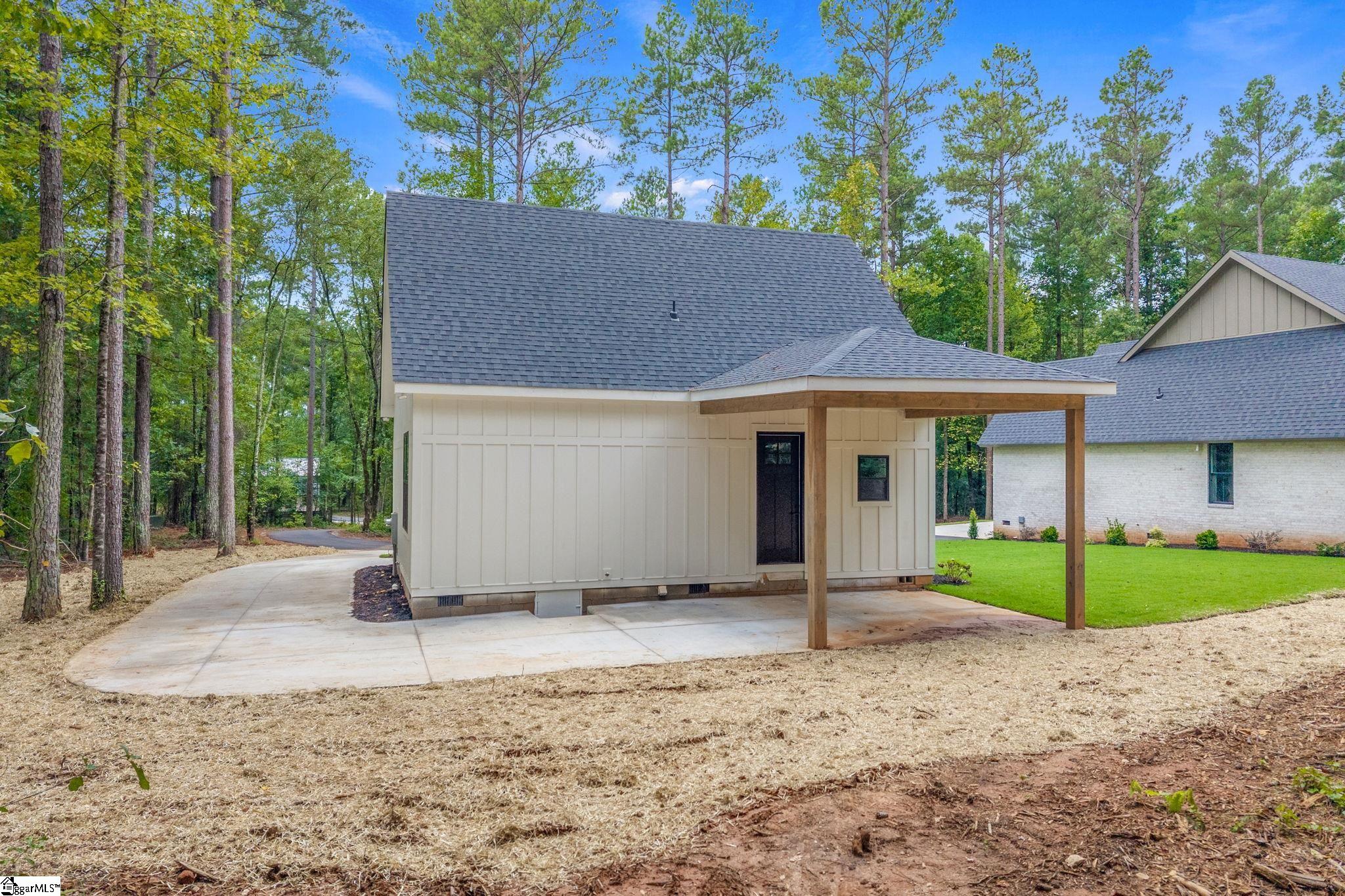 1589110 Property Photo 43
