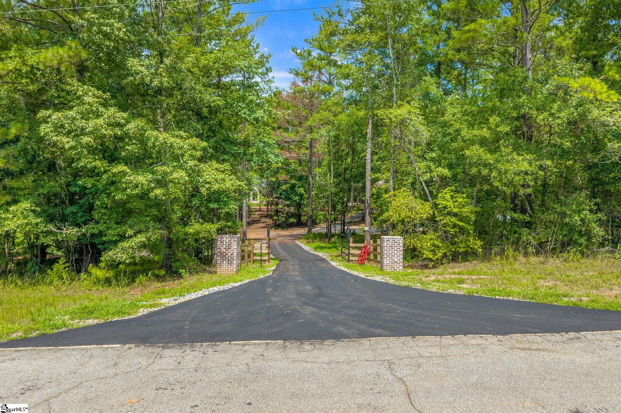 1589110 Property Photo 47