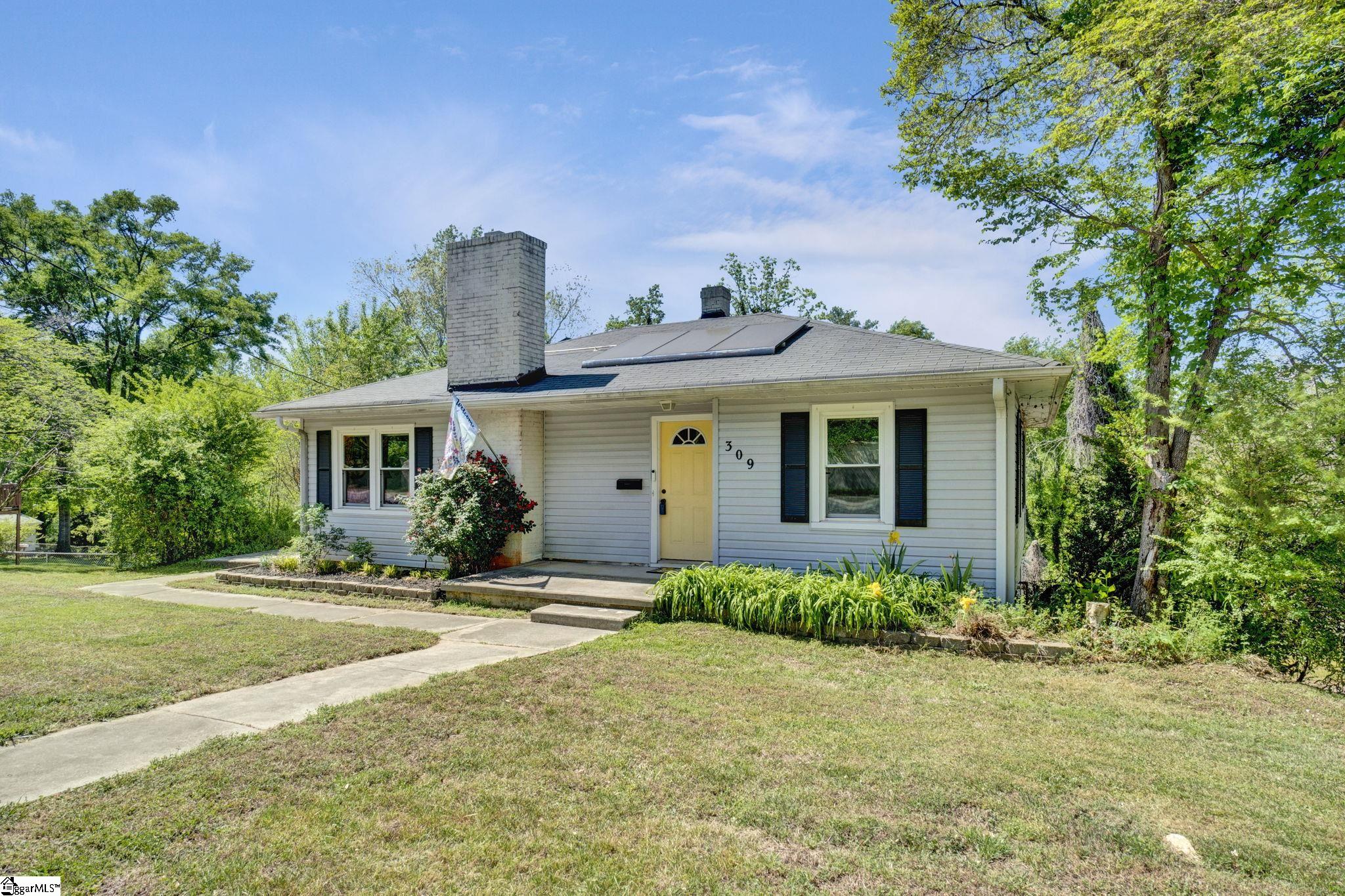 309 Pineview Drive Property Photo 3