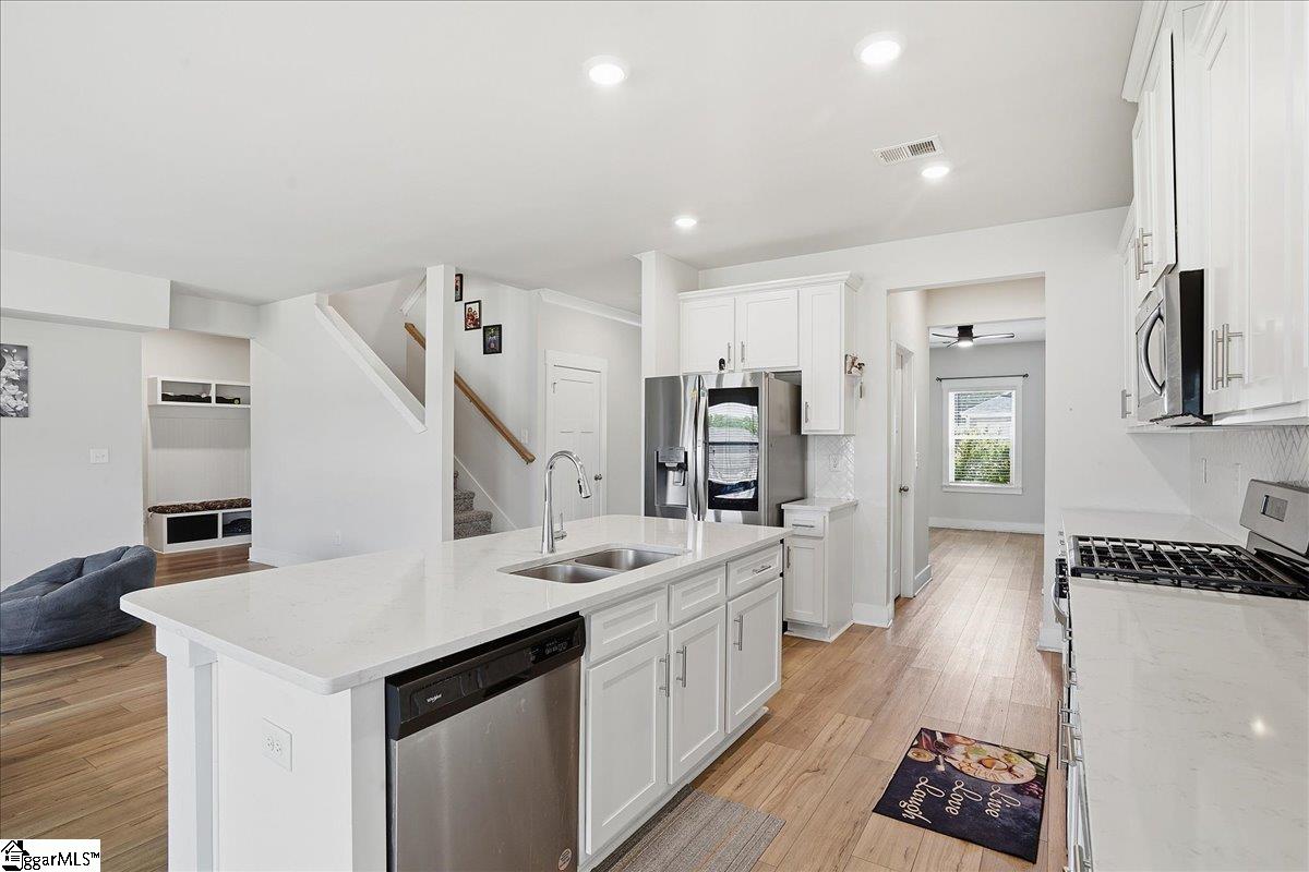 721 Burghley Circle Property Photo 10