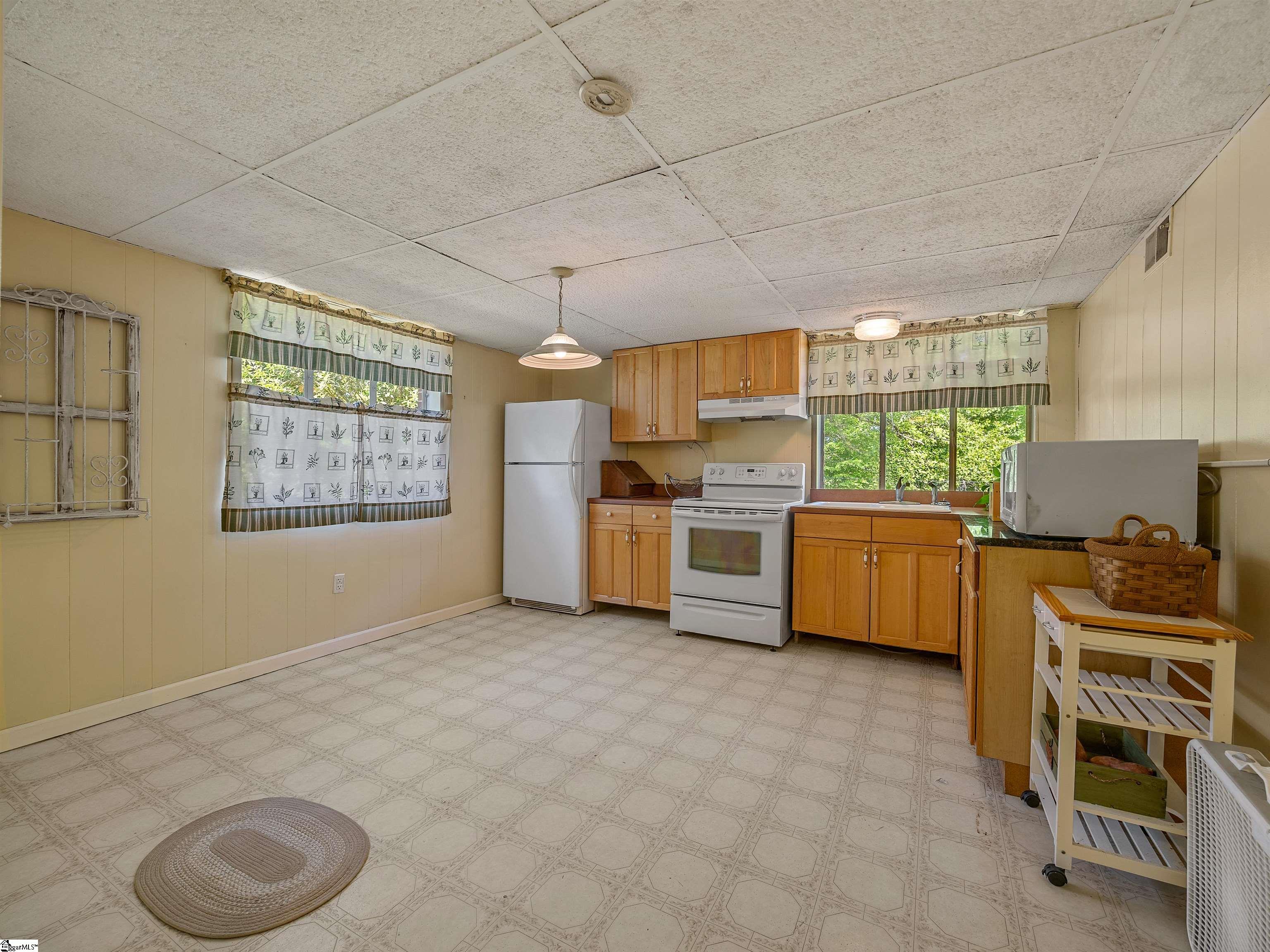 117 Tanglewylde Drive Property Photo 3