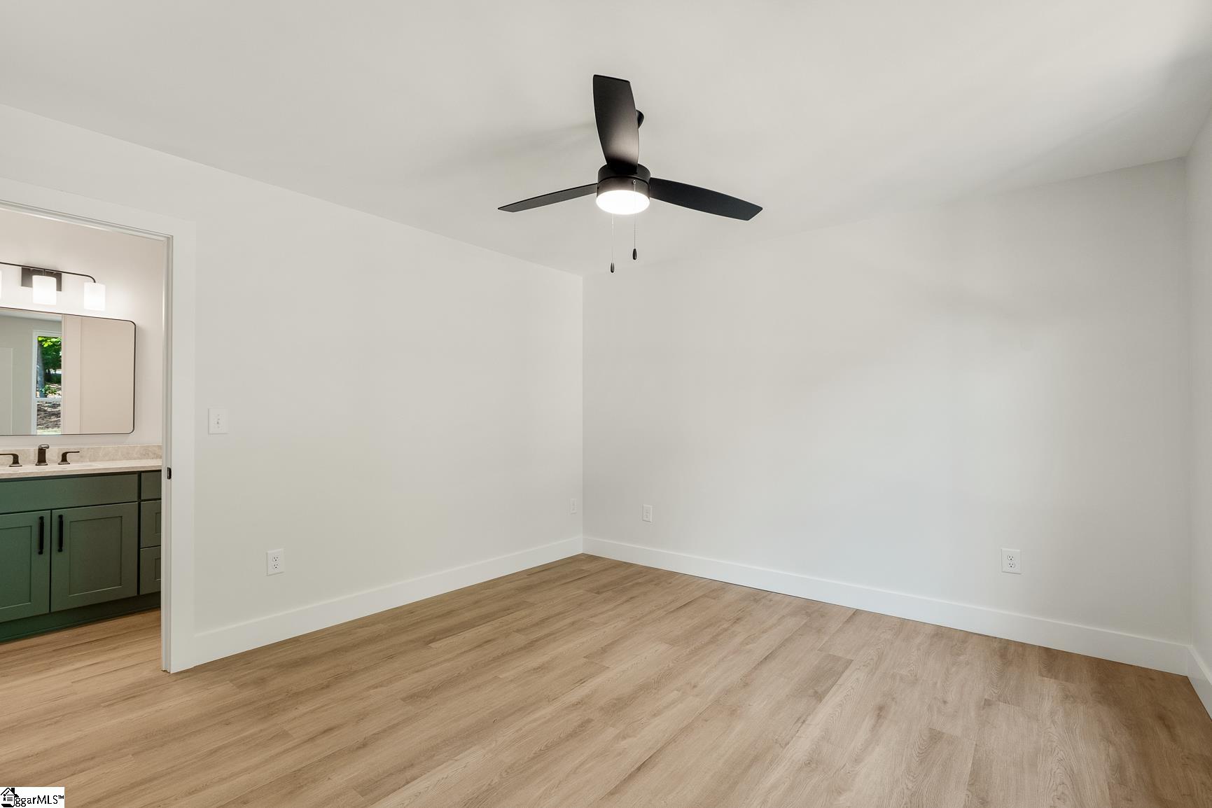 4809 Great Oaks Drive Property Photo 23