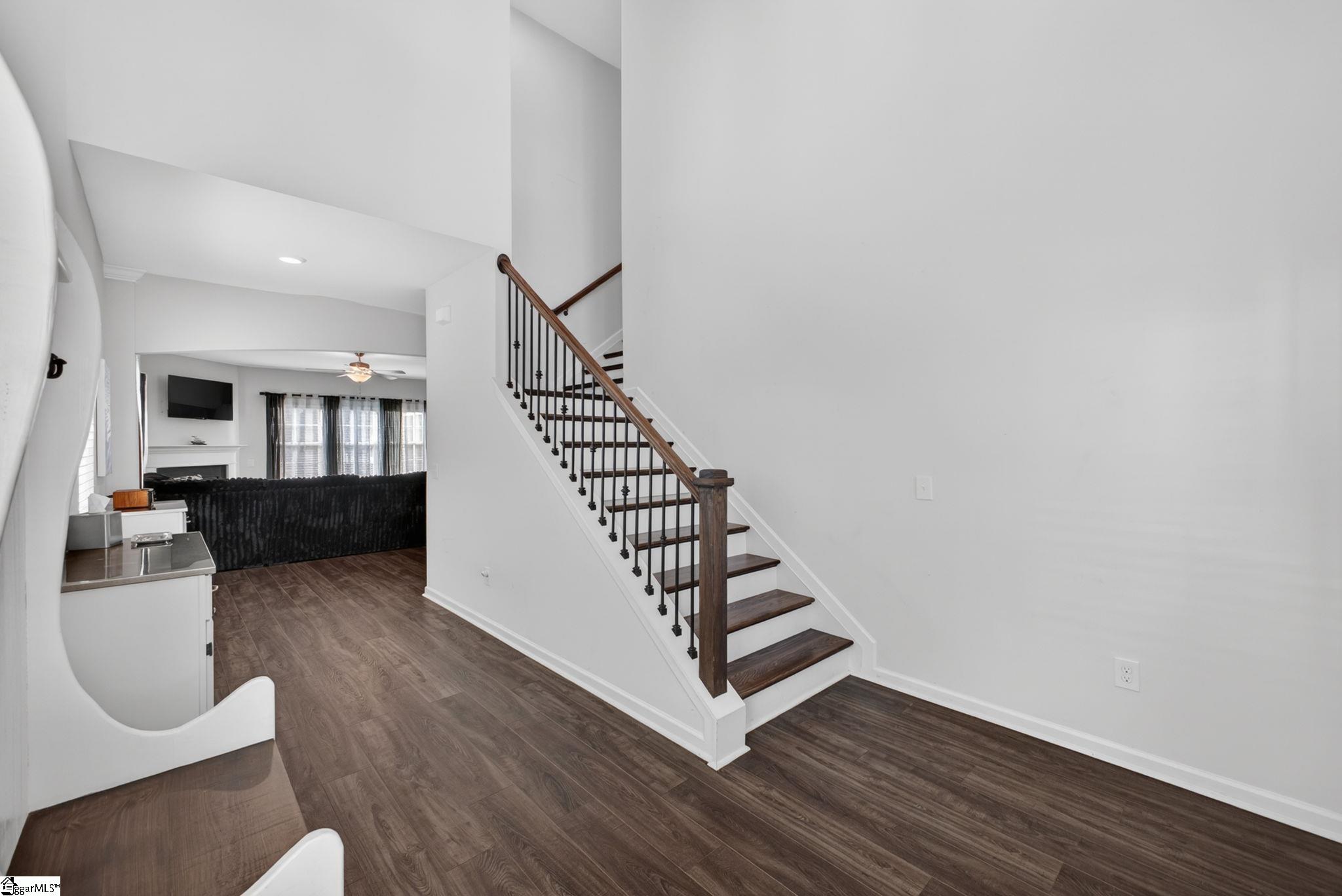 307 Valley Oak Drive Property Photo 18