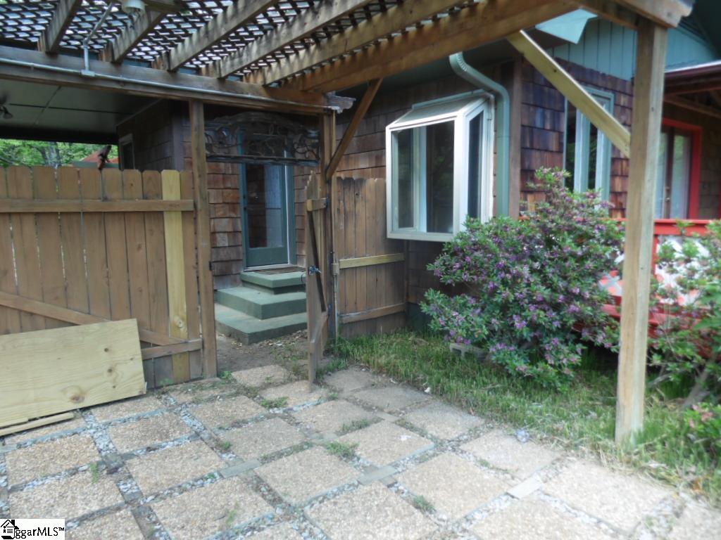 1589426 Property Photo 8