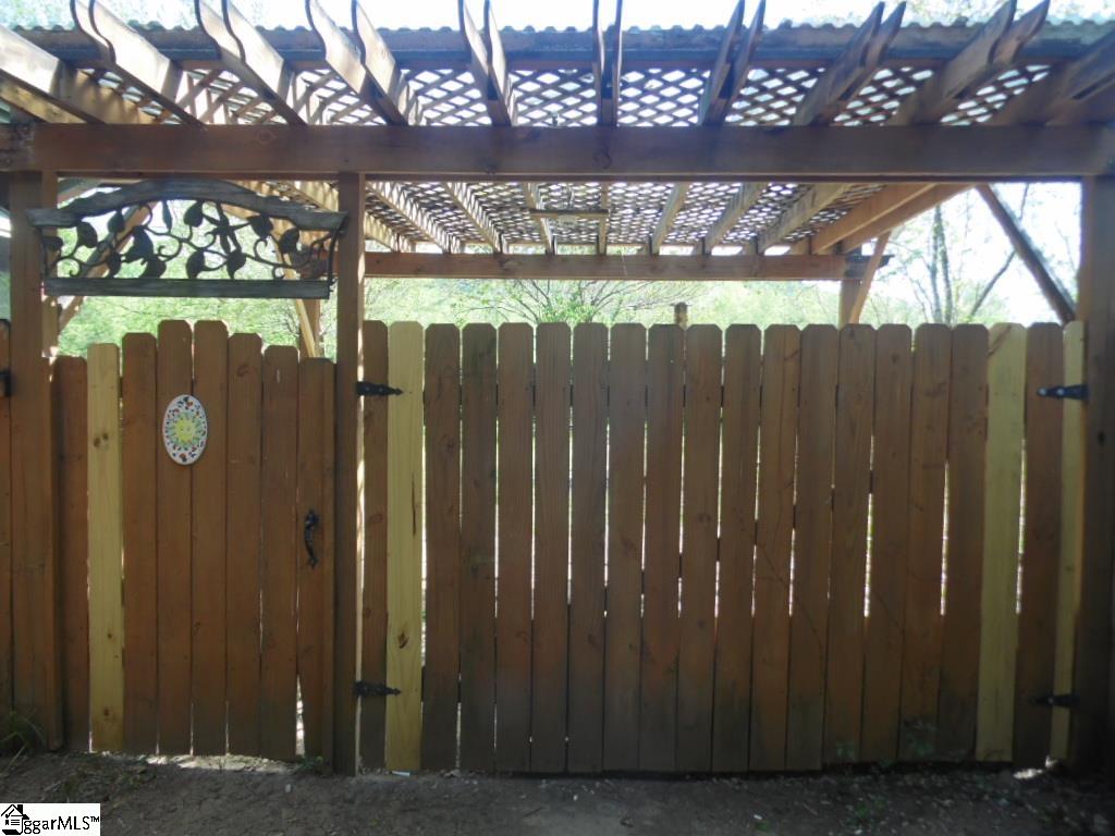 1589426 Property Photo 14