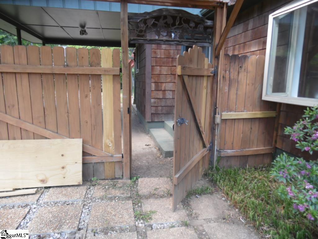 1589426 Property Photo 17