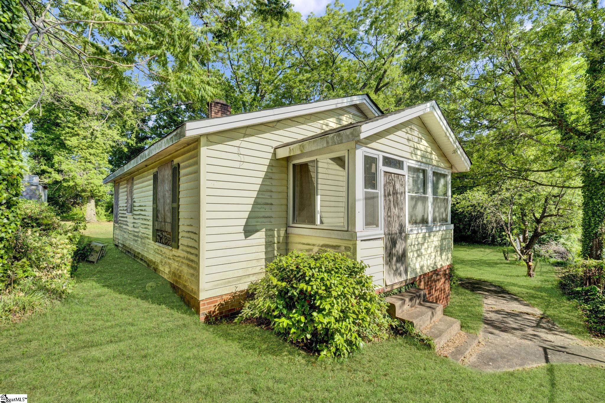103 DOBBS Street Property Photo 1